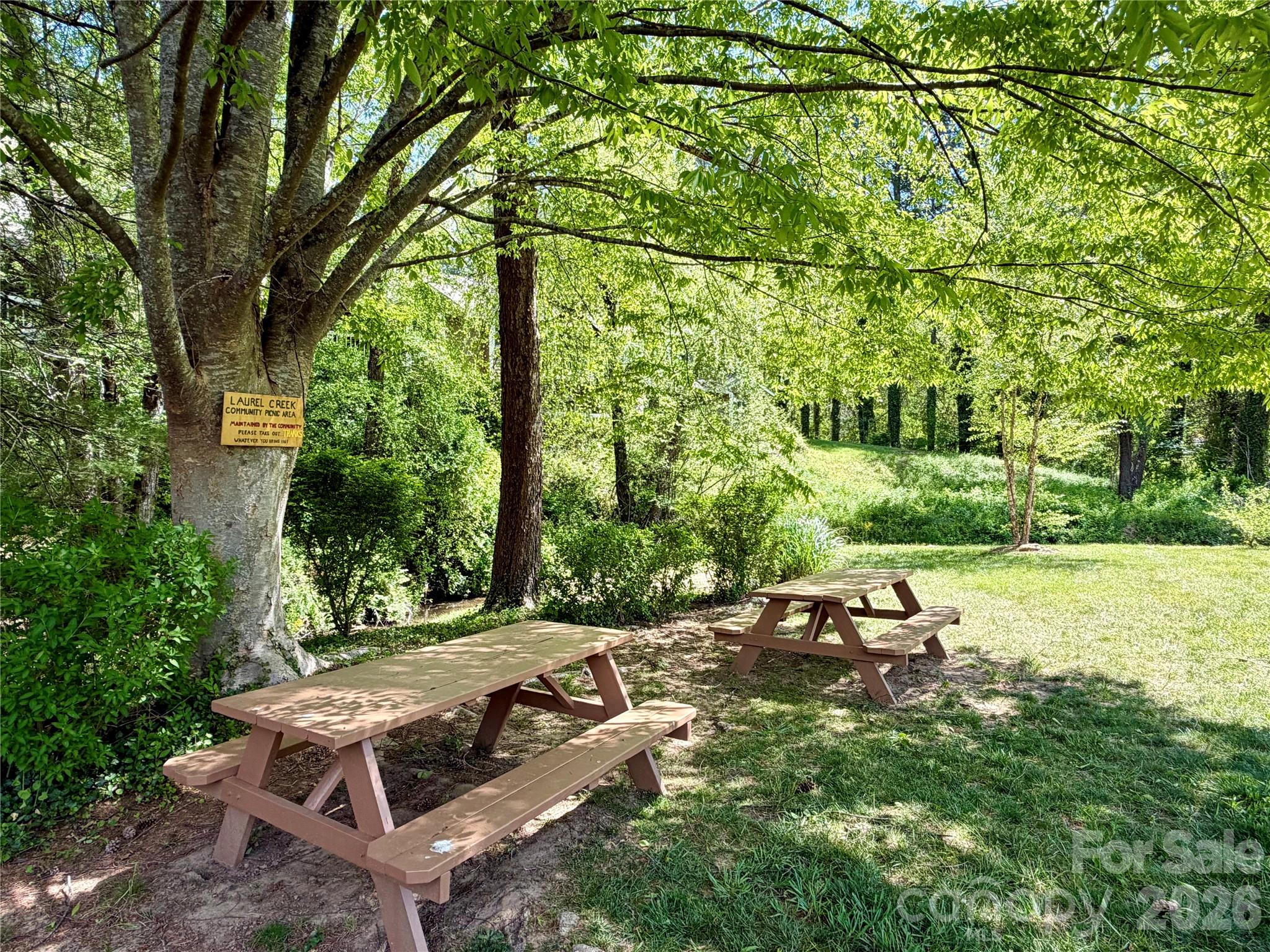 8 Creekside Lane Property Photo 16