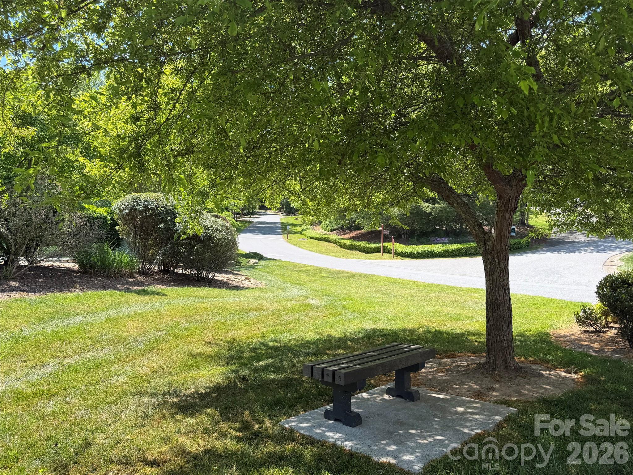 8 Creekside Lane Property Photo 21