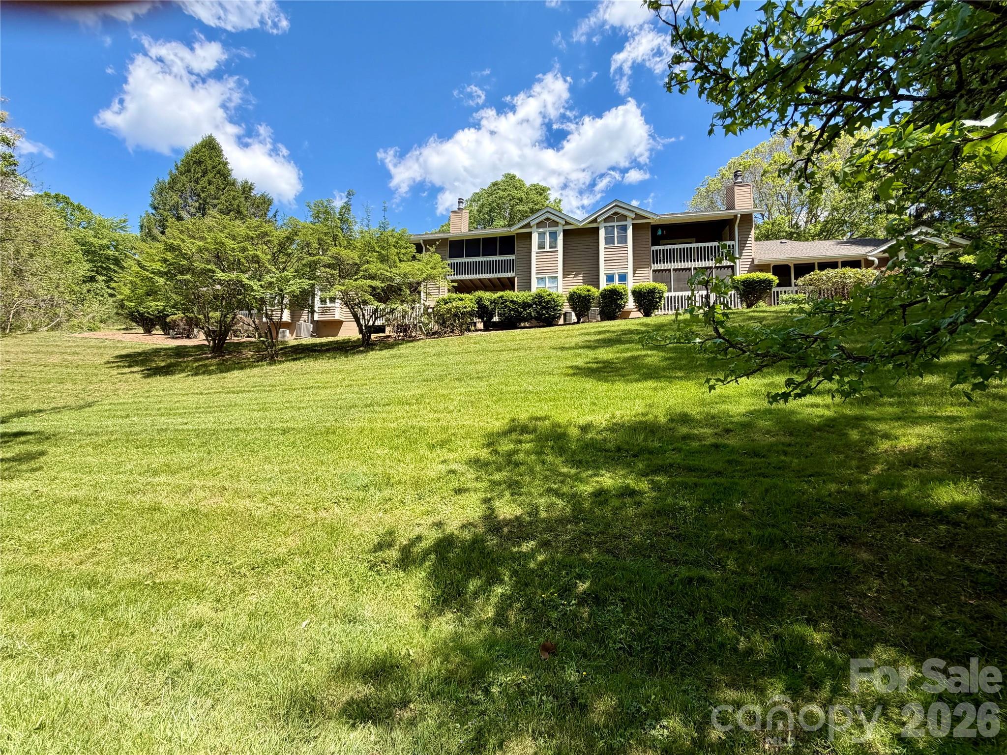 8 Creekside Lane Property Photo 22