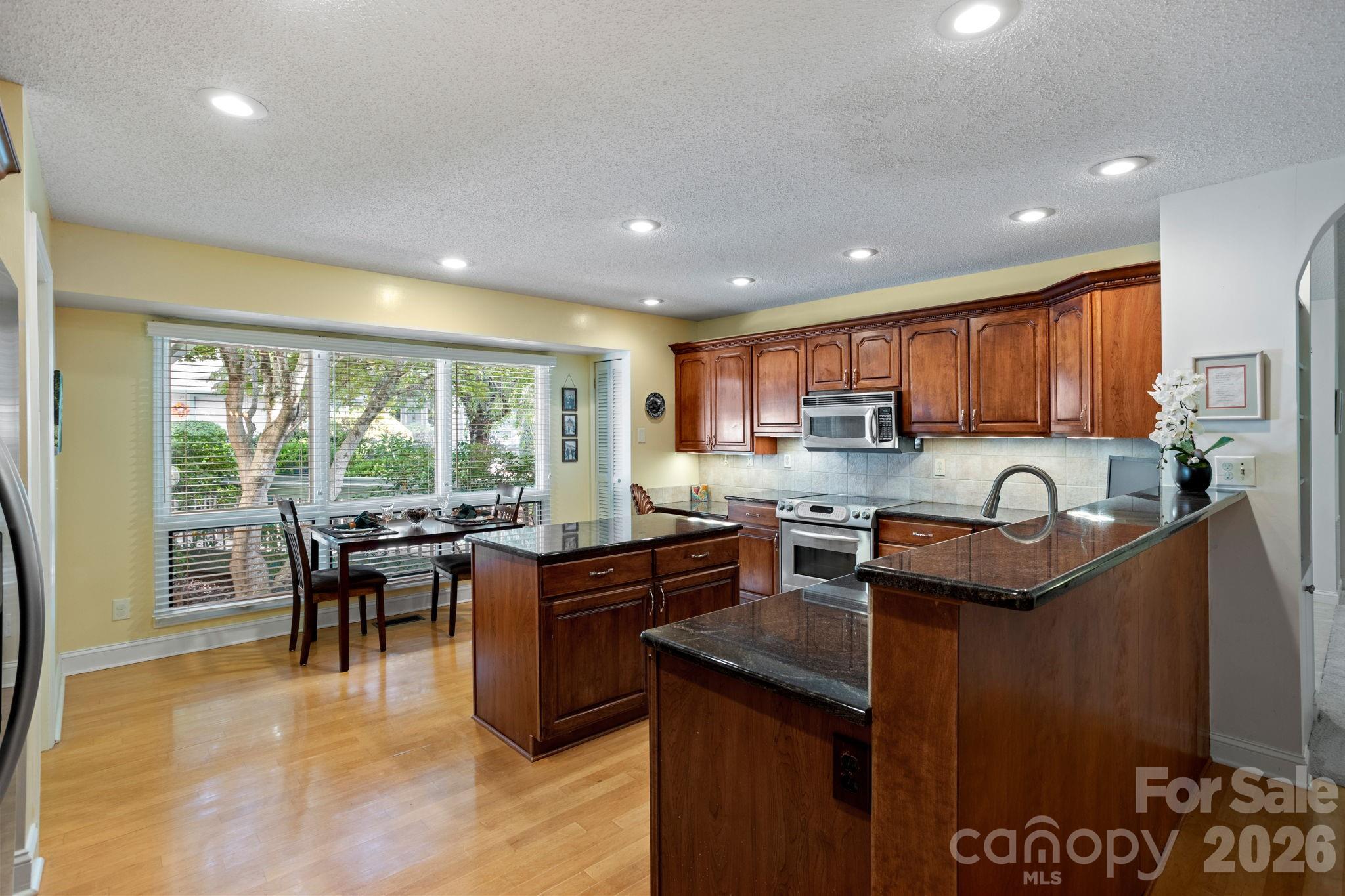 128 Forest View Drive Property Photo 8