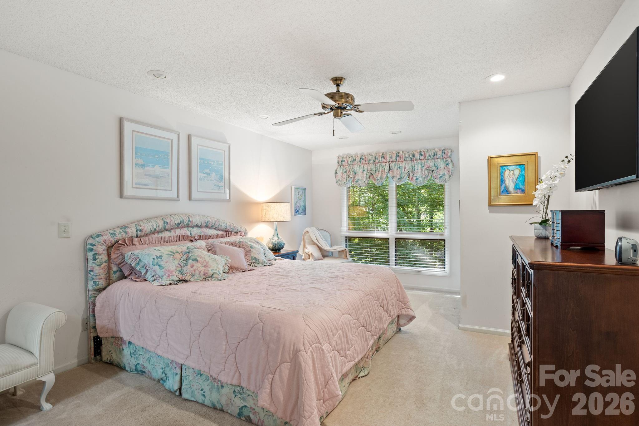 128 Forest View Drive Property Photo 14
