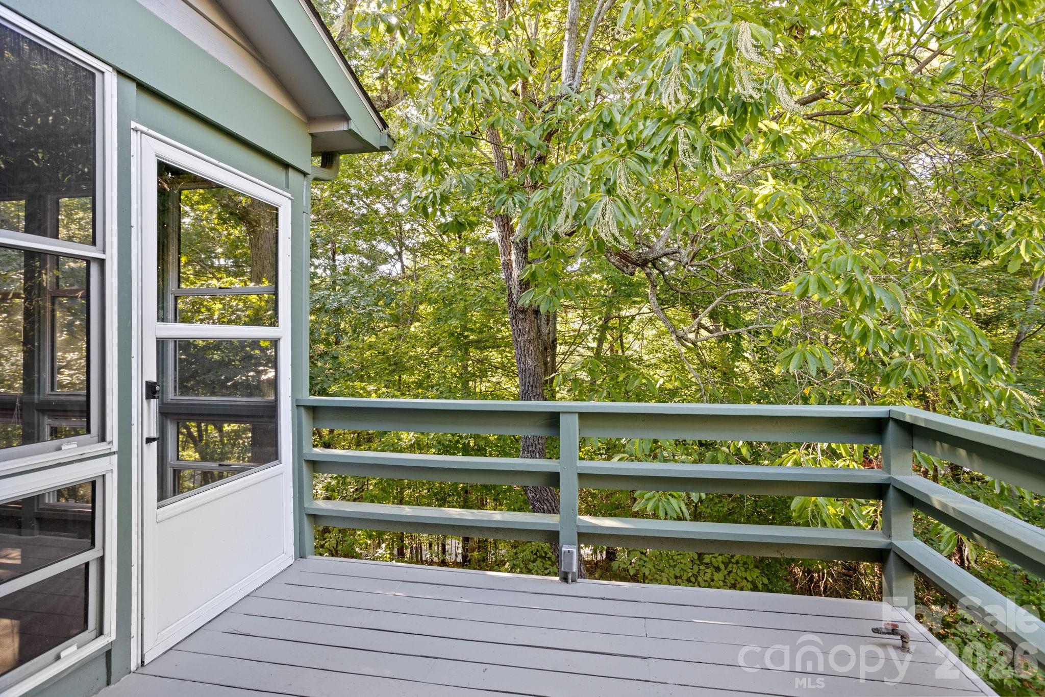 128 Forest View Drive Property Photo 28