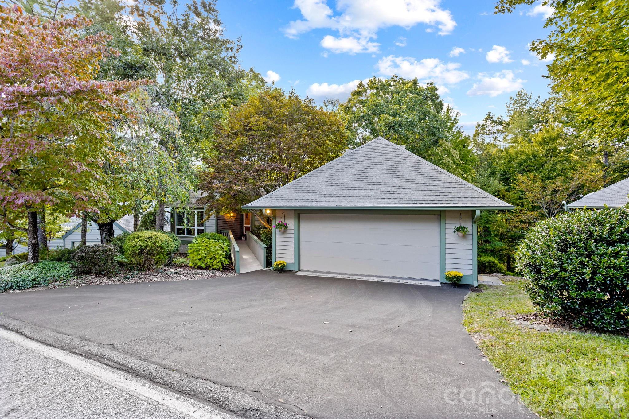 128 Forest View Drive Property Photo 32