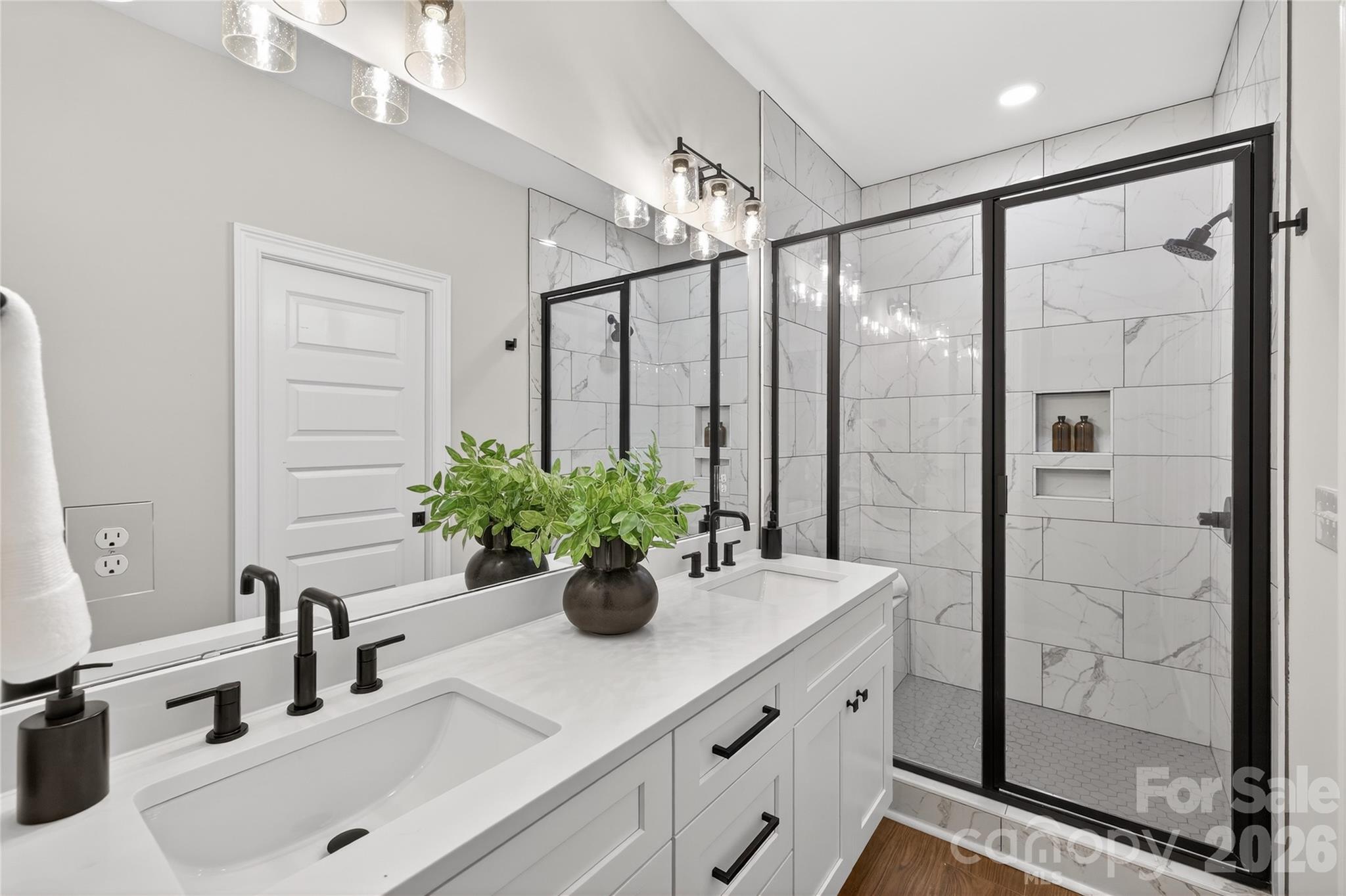 3219 Credenza Road Property Photo 17