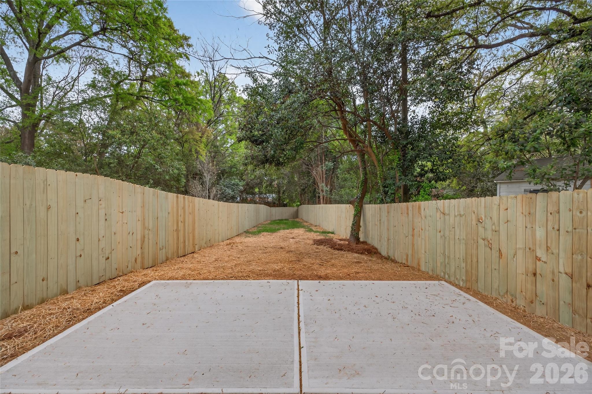 3219 Credenza Road Property Photo 27