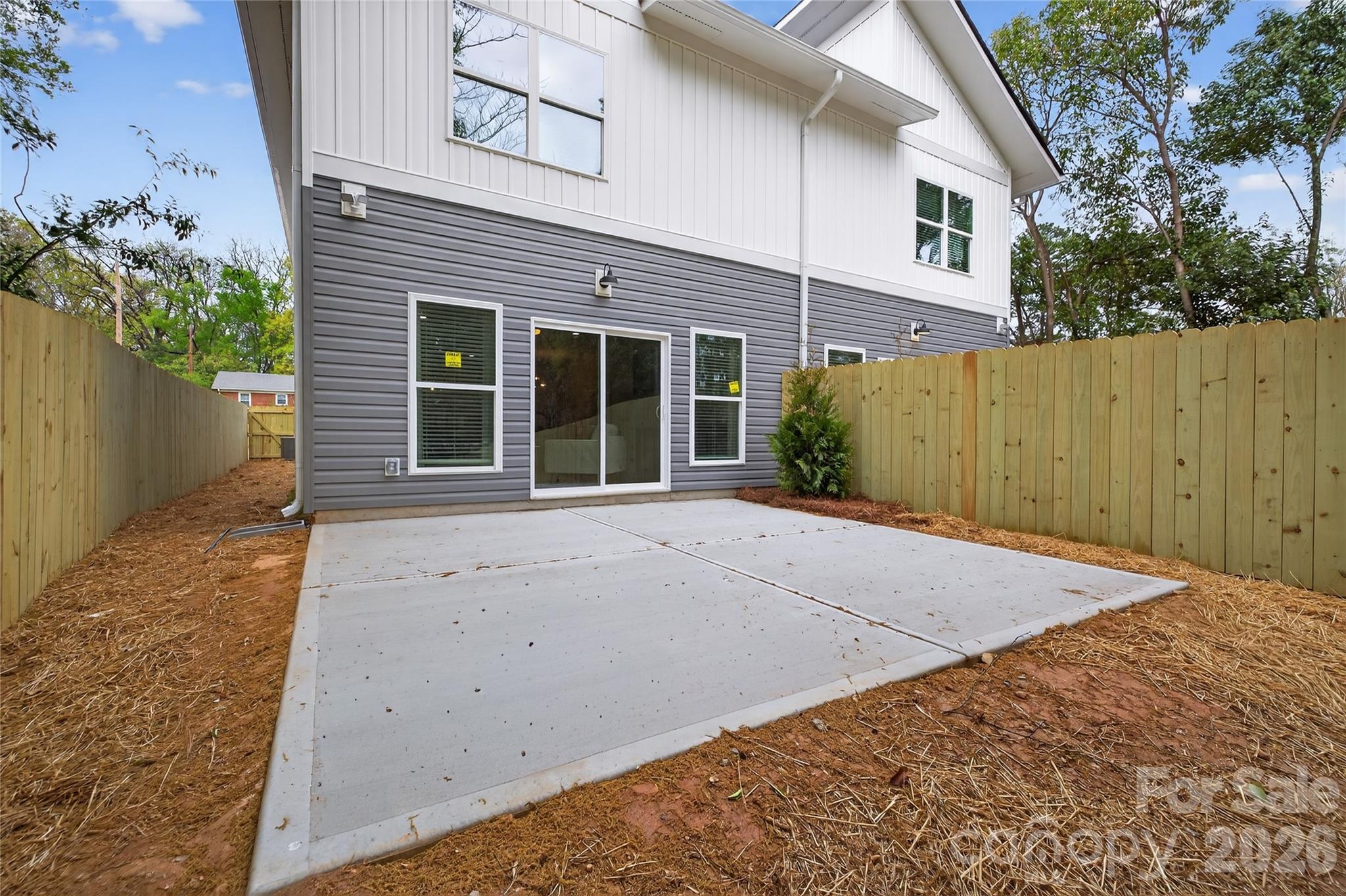 3219 Credenza Road Property Photo 28