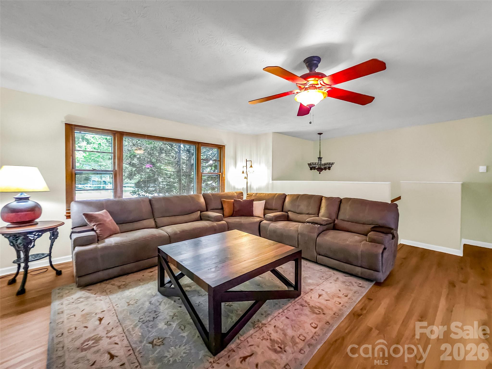 122 W Sweetbriar Lane Property Photo 15