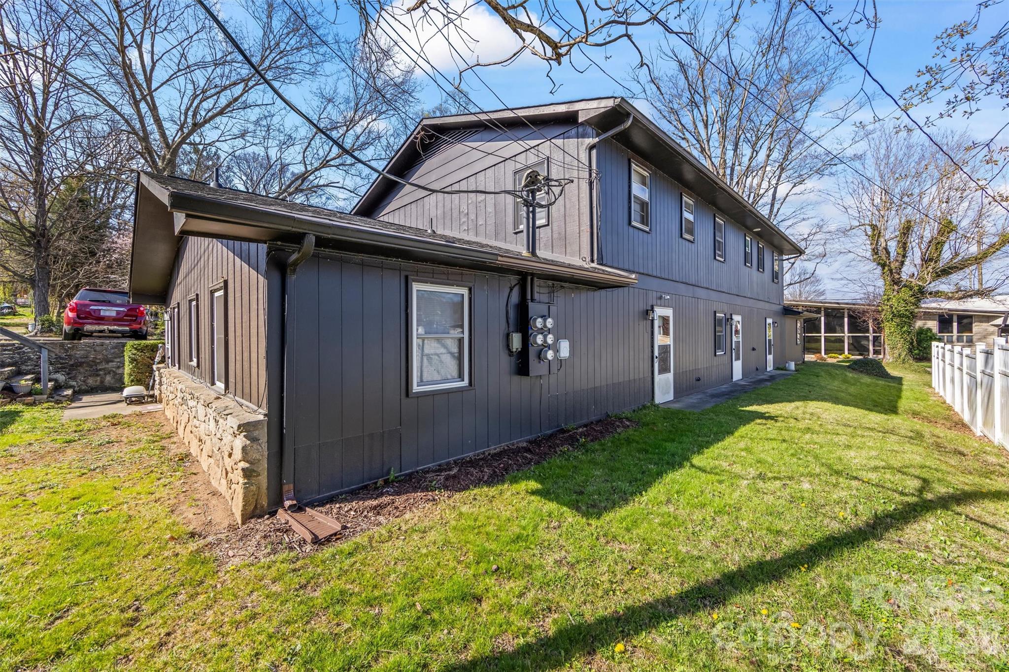 71 Maple Street Property Photo 18