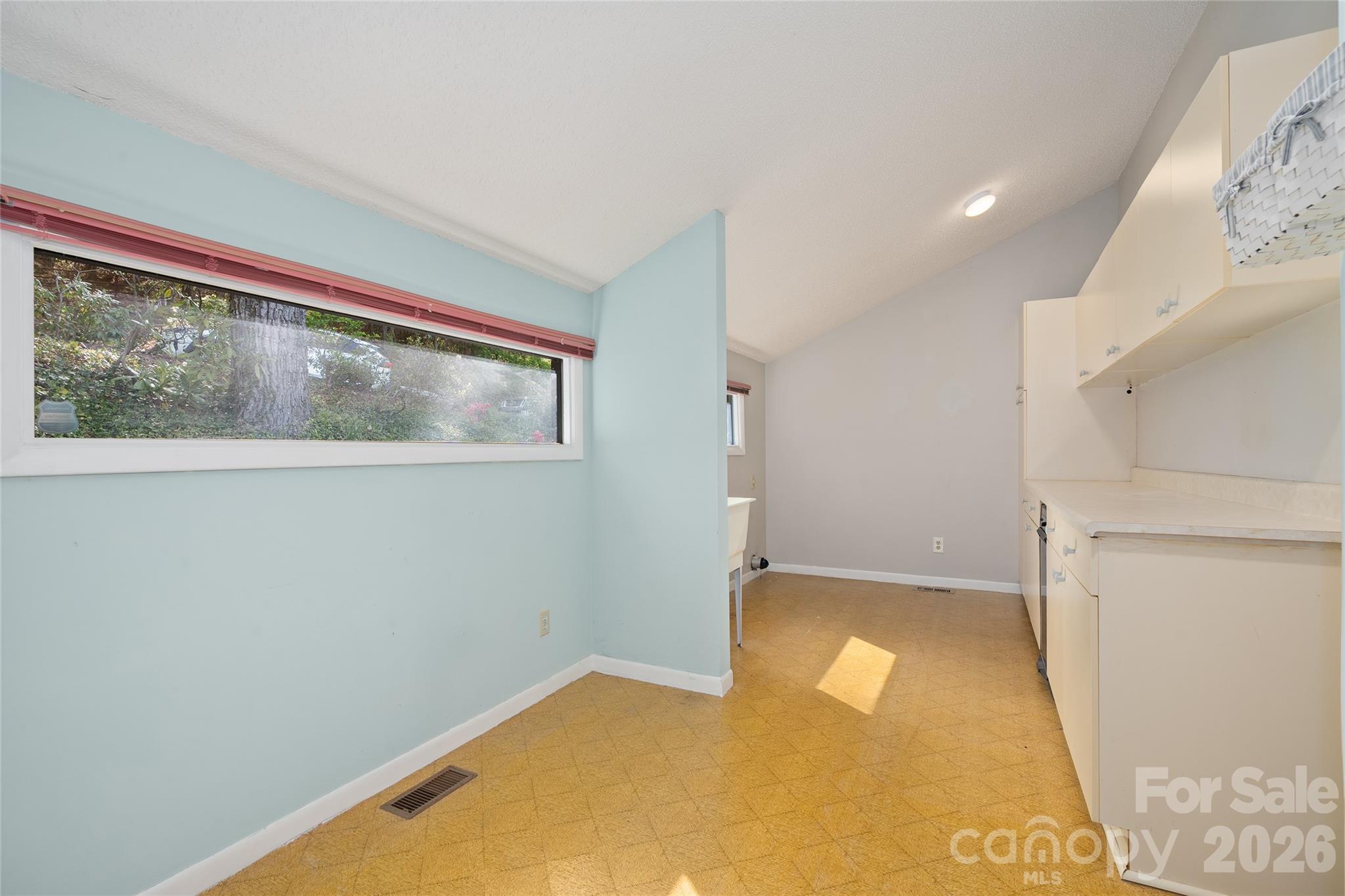 110 Crestwood Road Property Photo 24