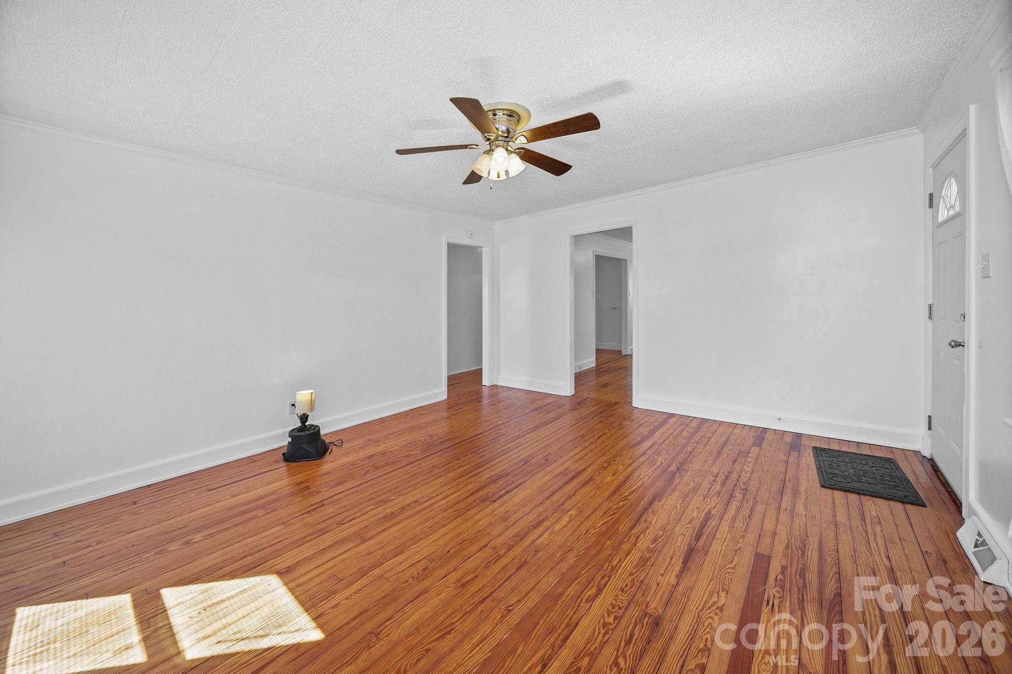 708 N Bostian Street Property Photo 4