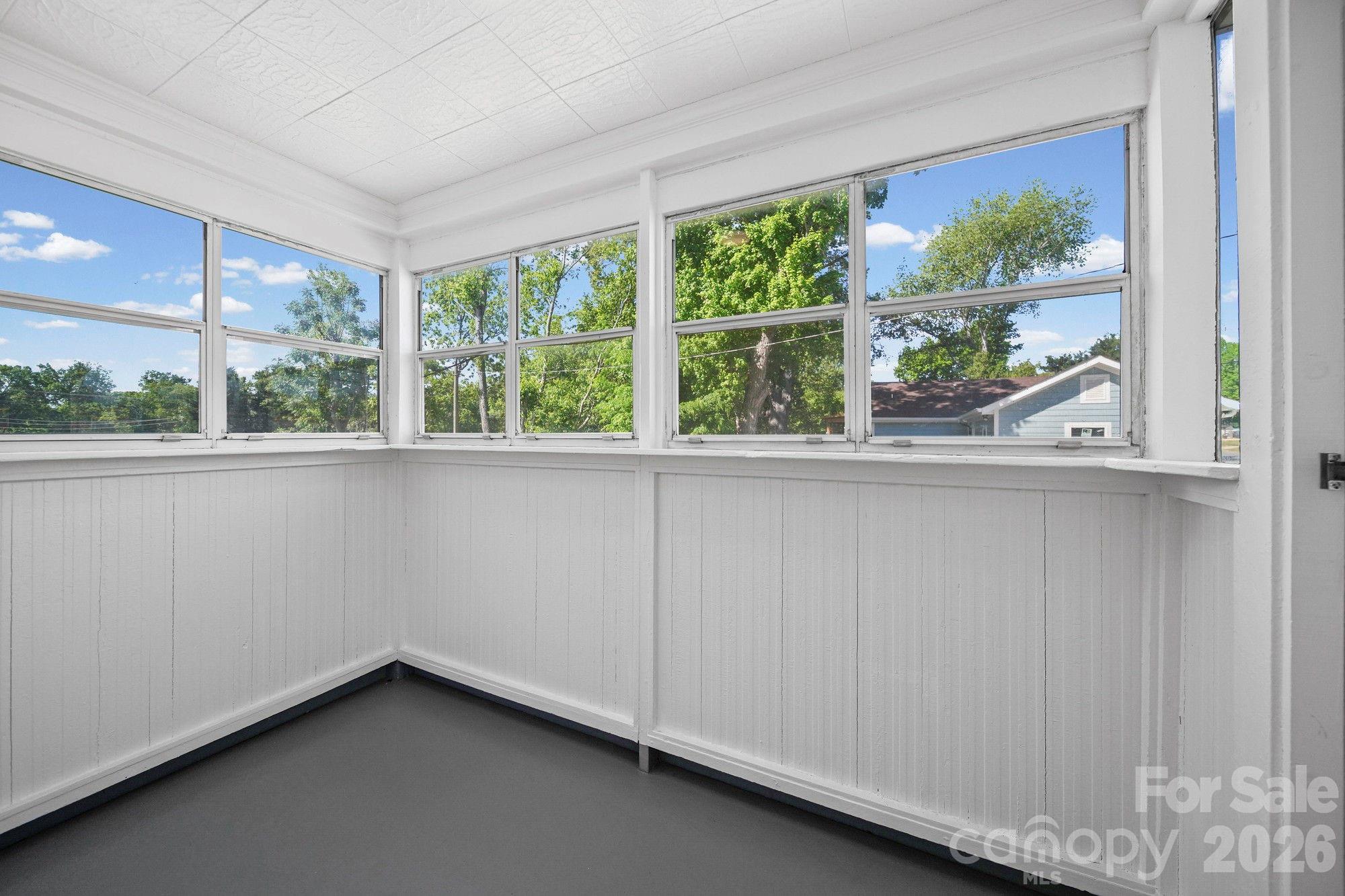 708 N Bostian Street Property Photo 7