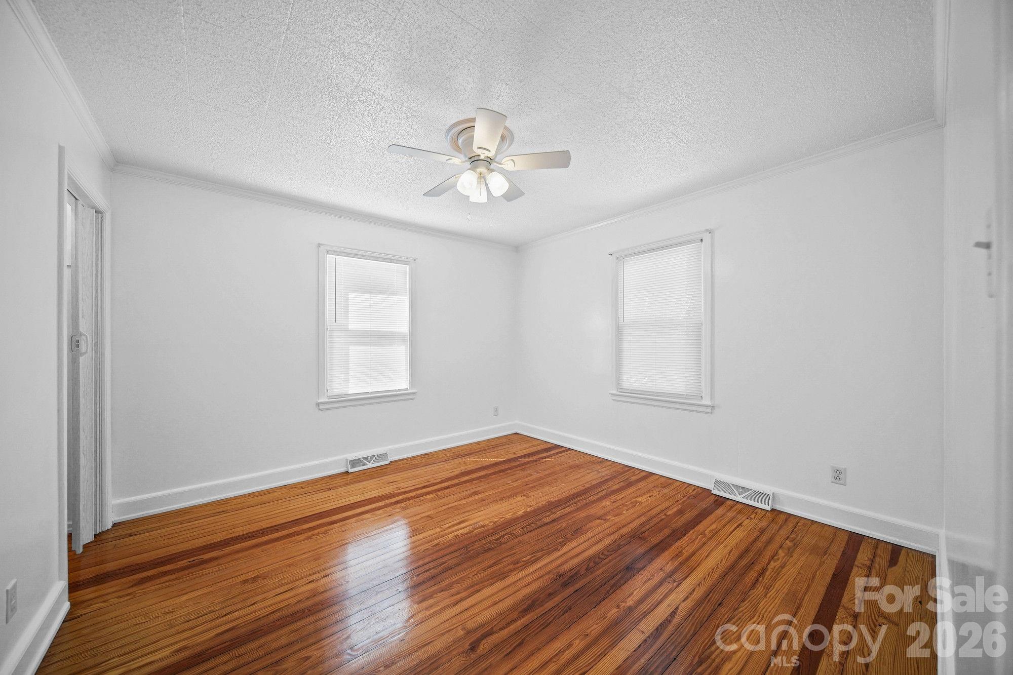 708 N Bostian Street Property Photo 10