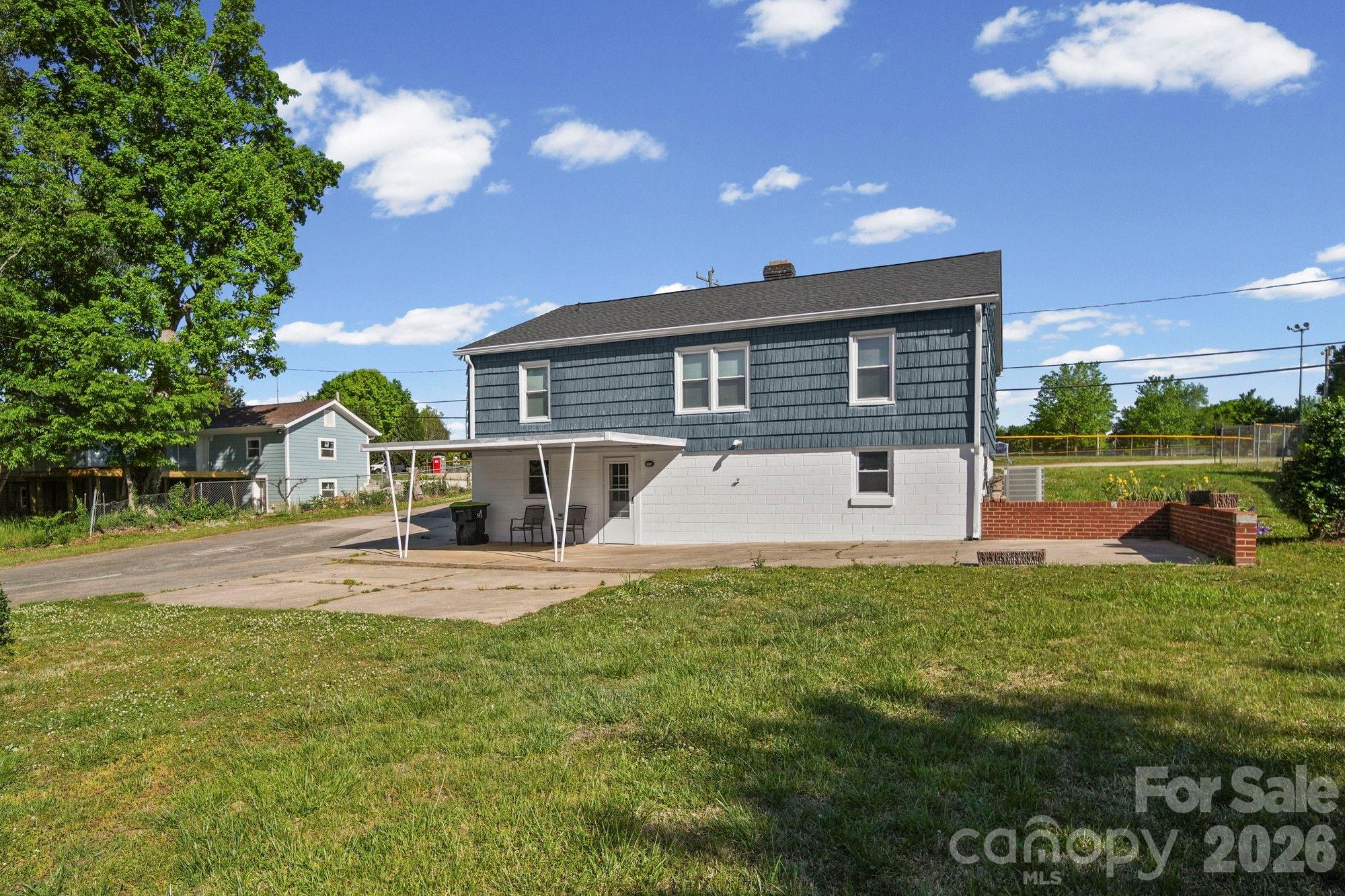 708 N Bostian Street Property Photo 26