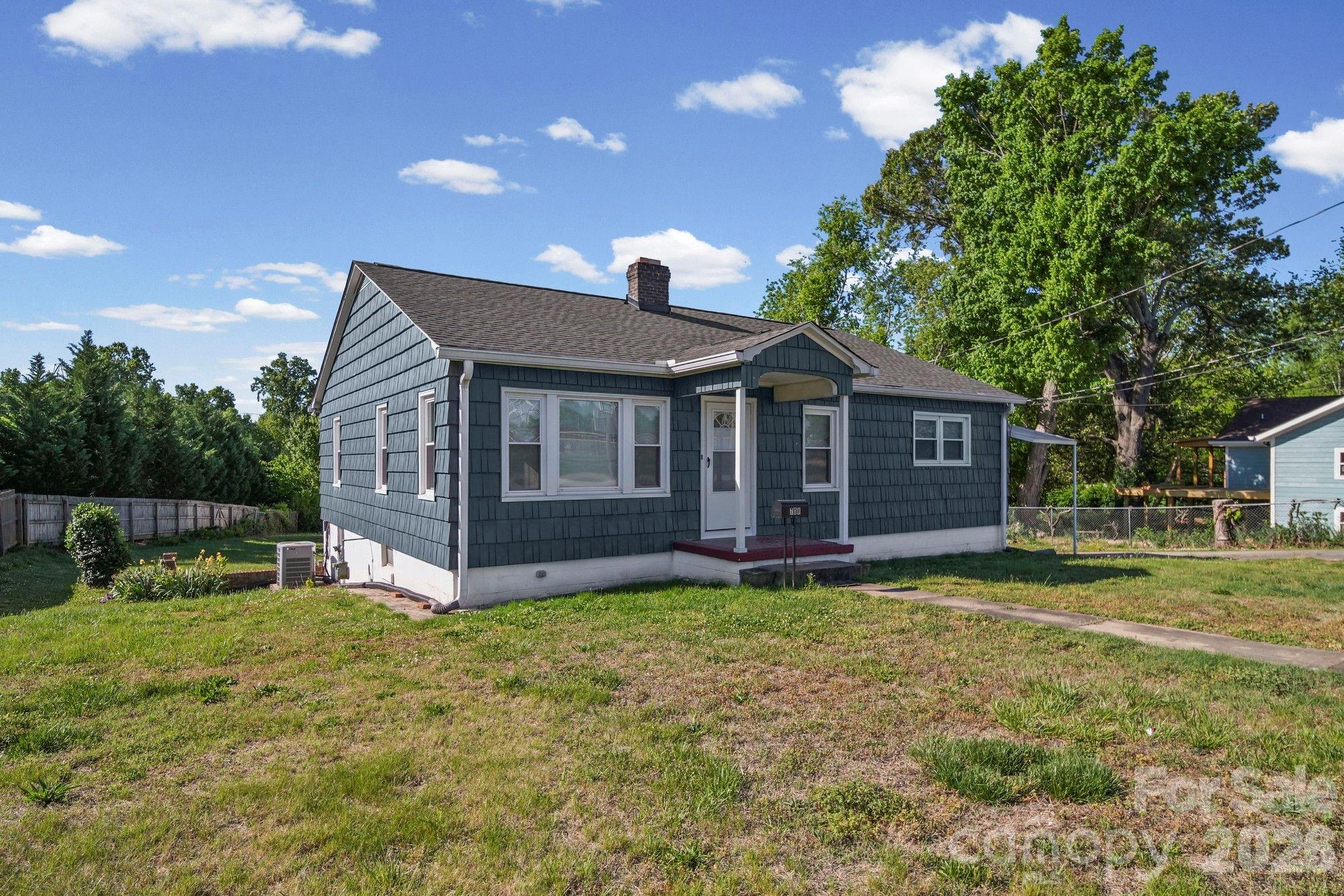 708 N Bostian Street Property Photo 27