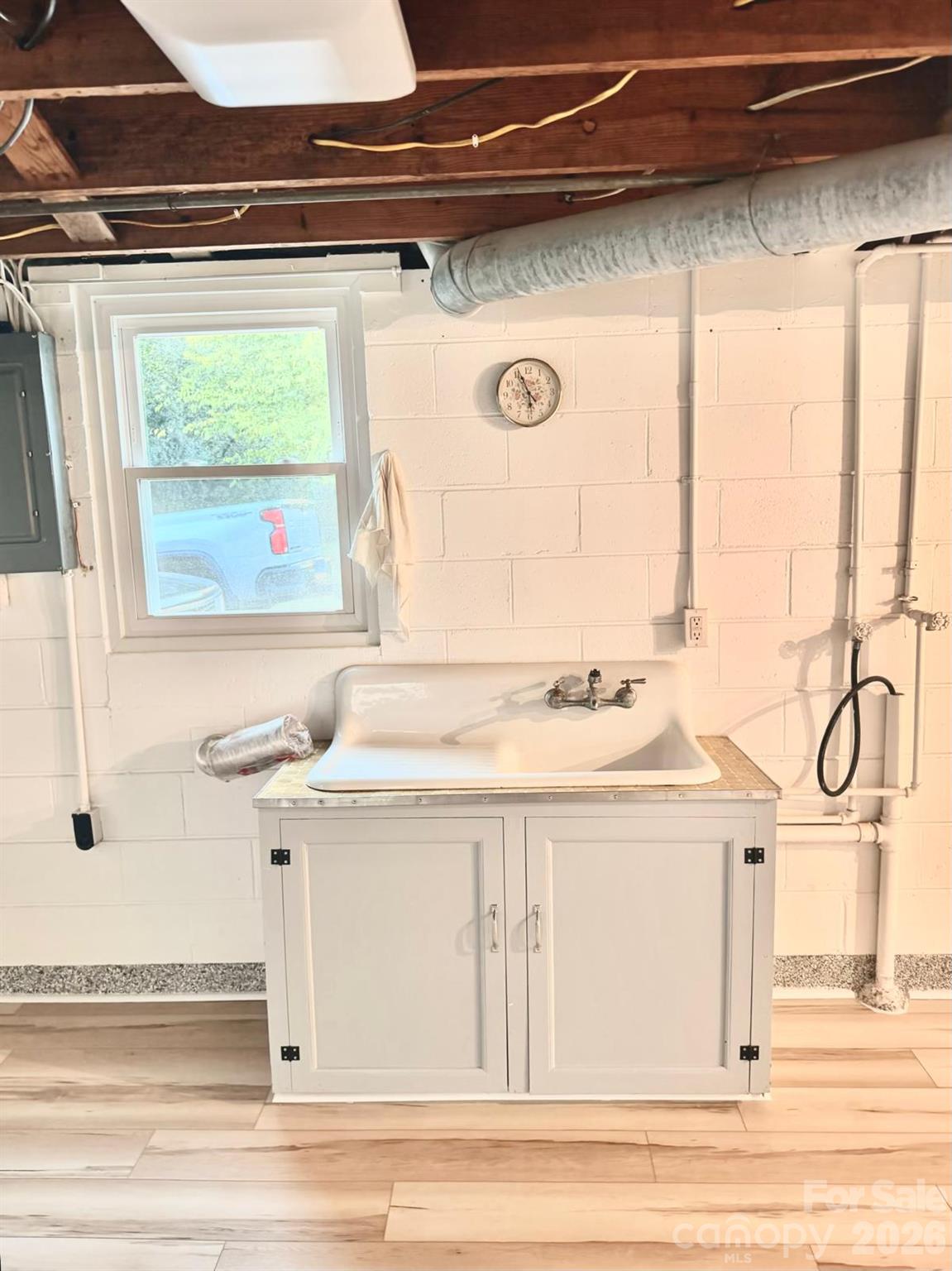 708 N Bostian Street Property Photo 29