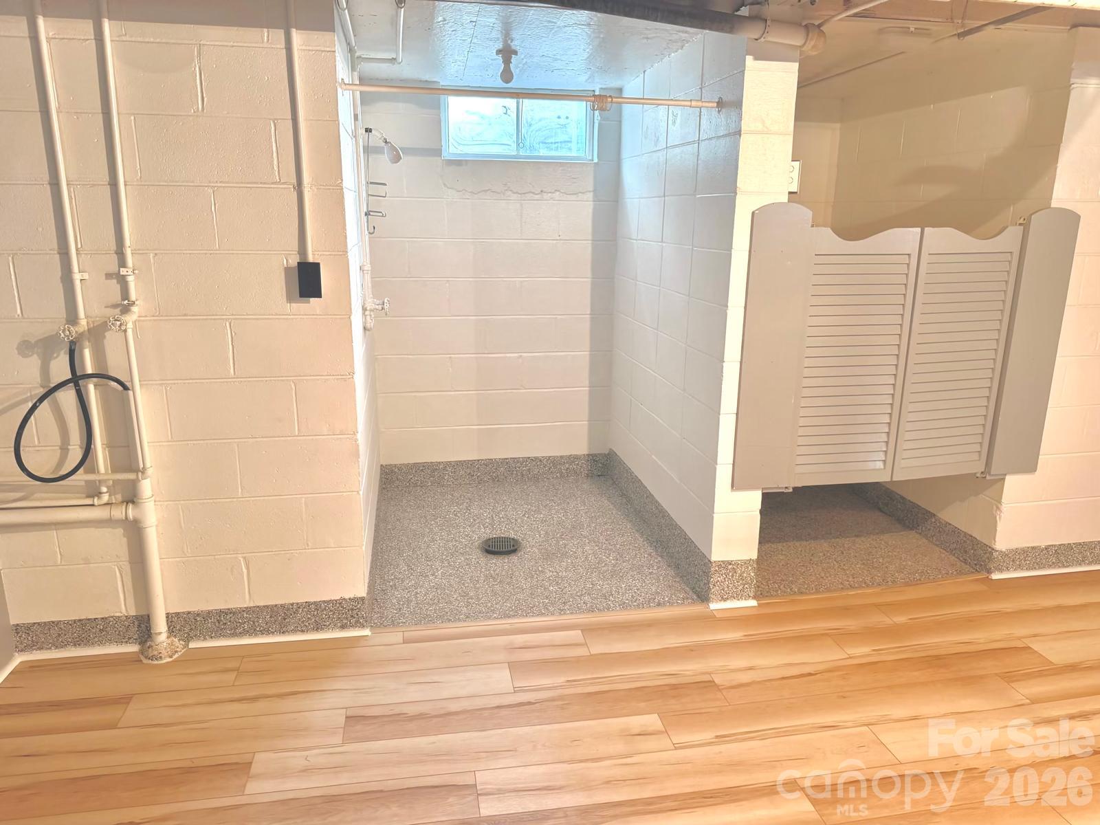 708 N Bostian Street Property Photo 33