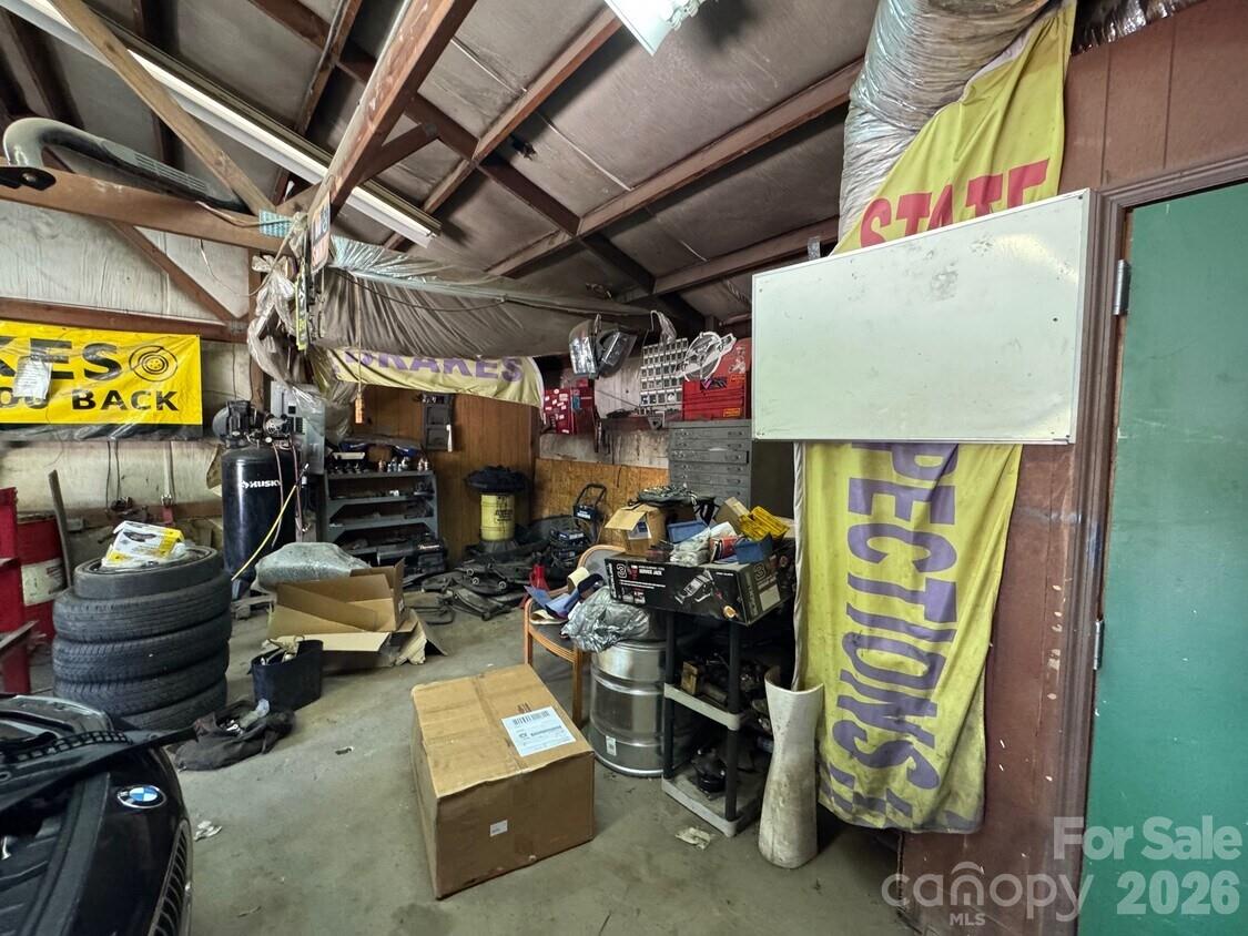 2225 W Sugar Creek Road Property Photo 12