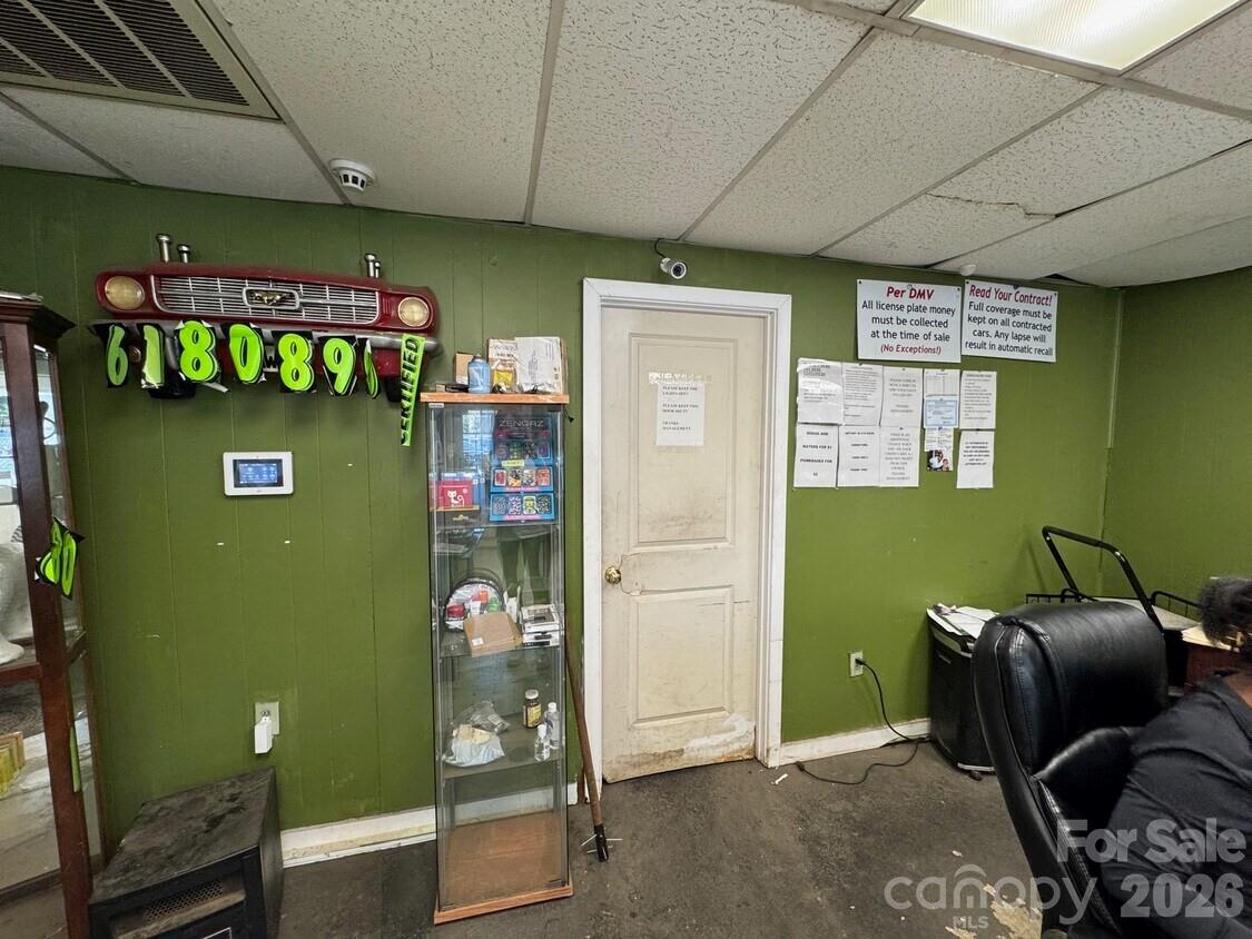 2225 W Sugar Creek Road Property Photo 13