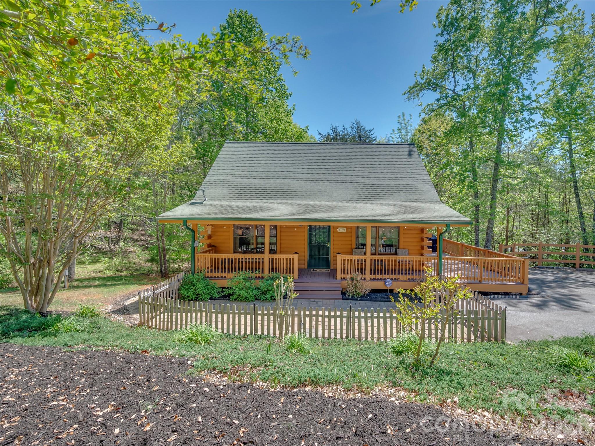 125 Pine Ridge Drive Property Photo 3