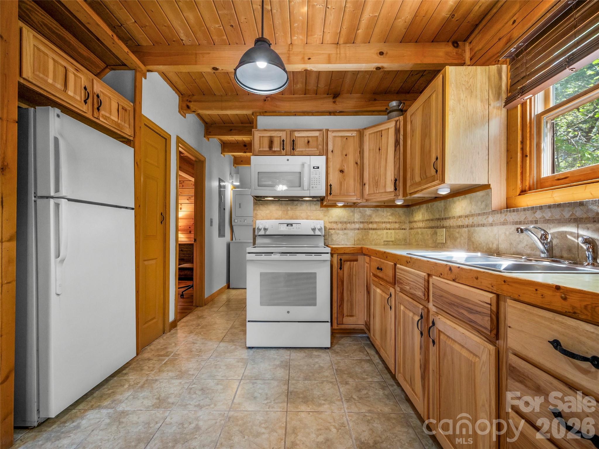 125 Pine Ridge Drive Property Photo 18