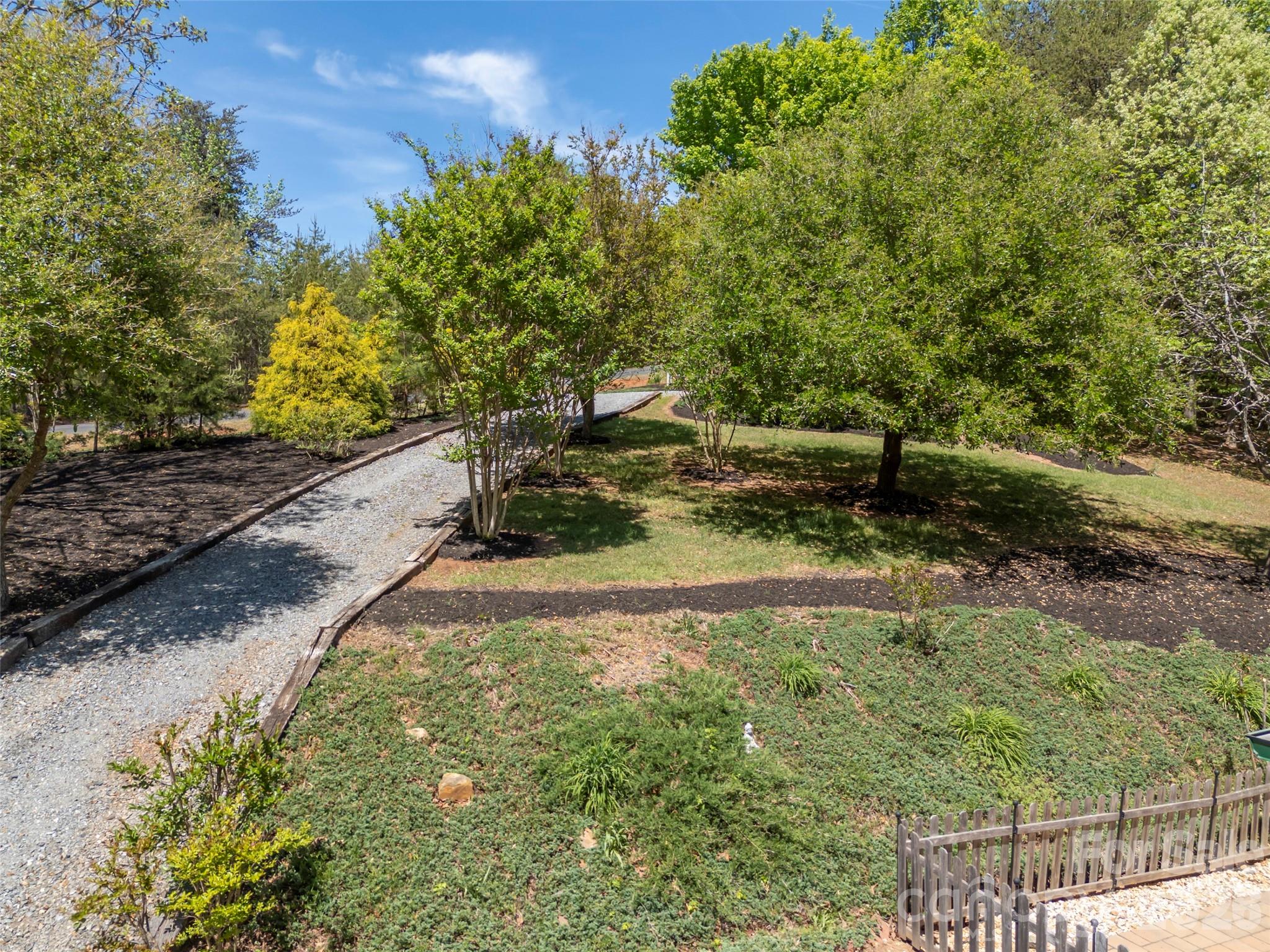125 Pine Ridge Drive Property Photo 36