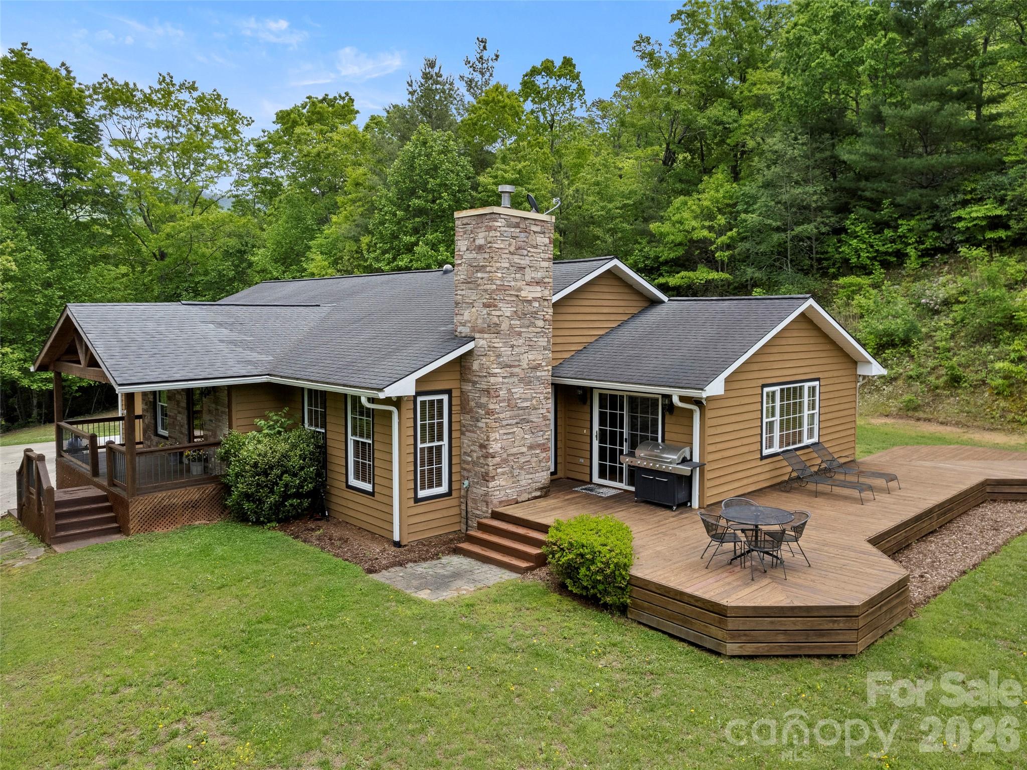 609 N Fork Road Property Photo 1