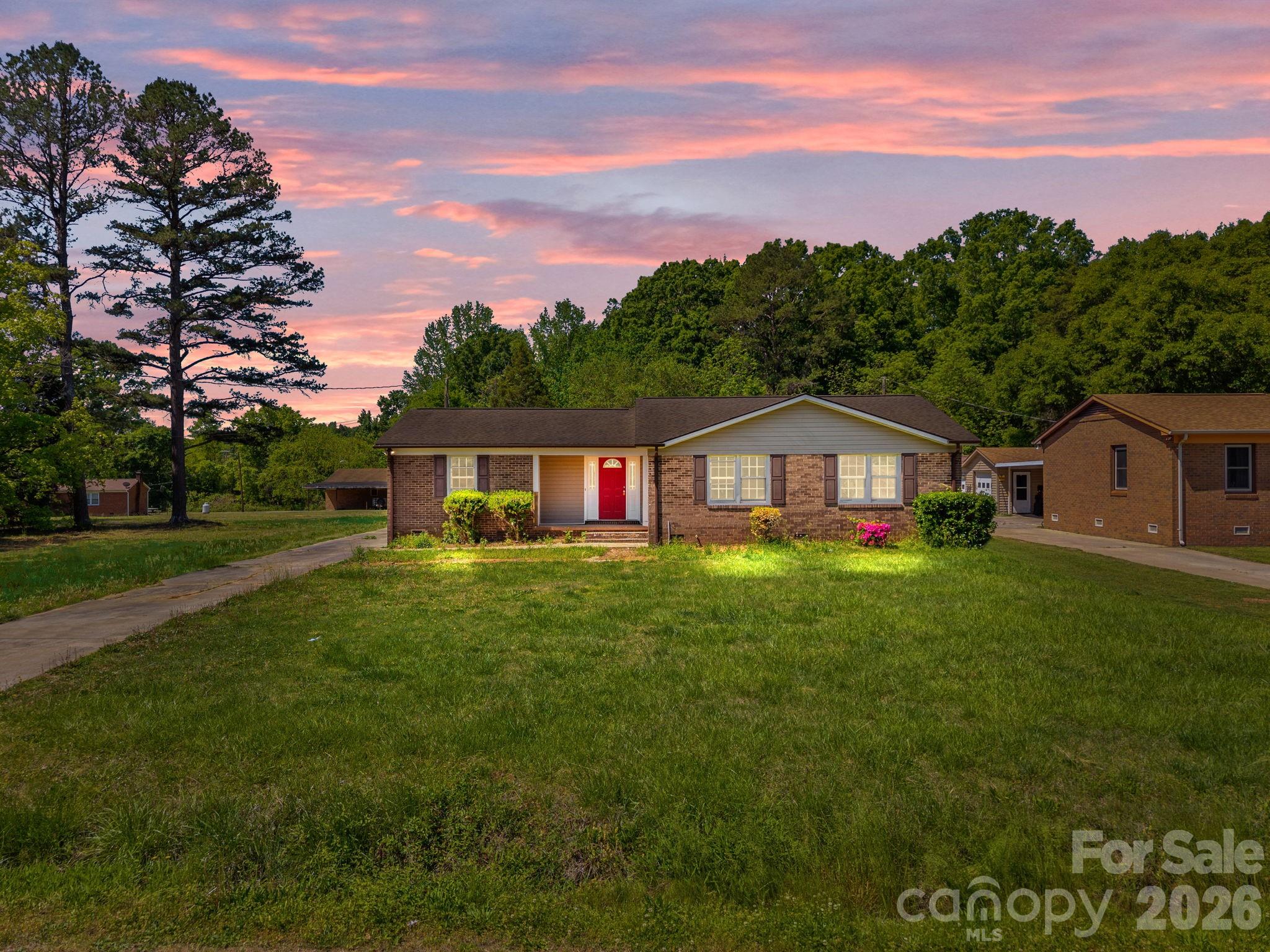 165 Hawkins Loop Property Photo 1