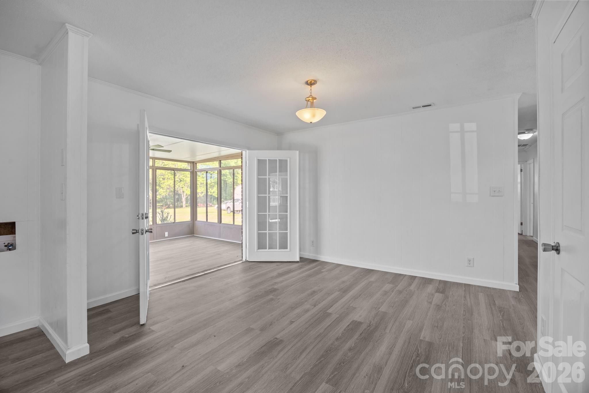 165 Hawkins Loop Property Photo 4