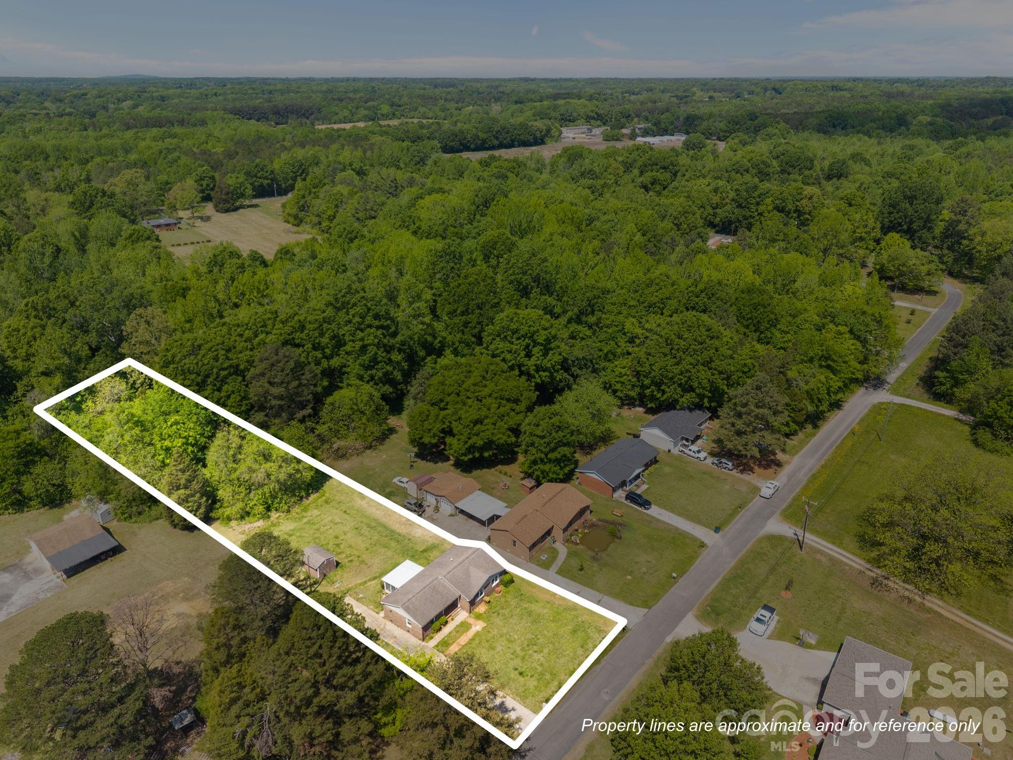 165 Hawkins Loop Property Photo 8