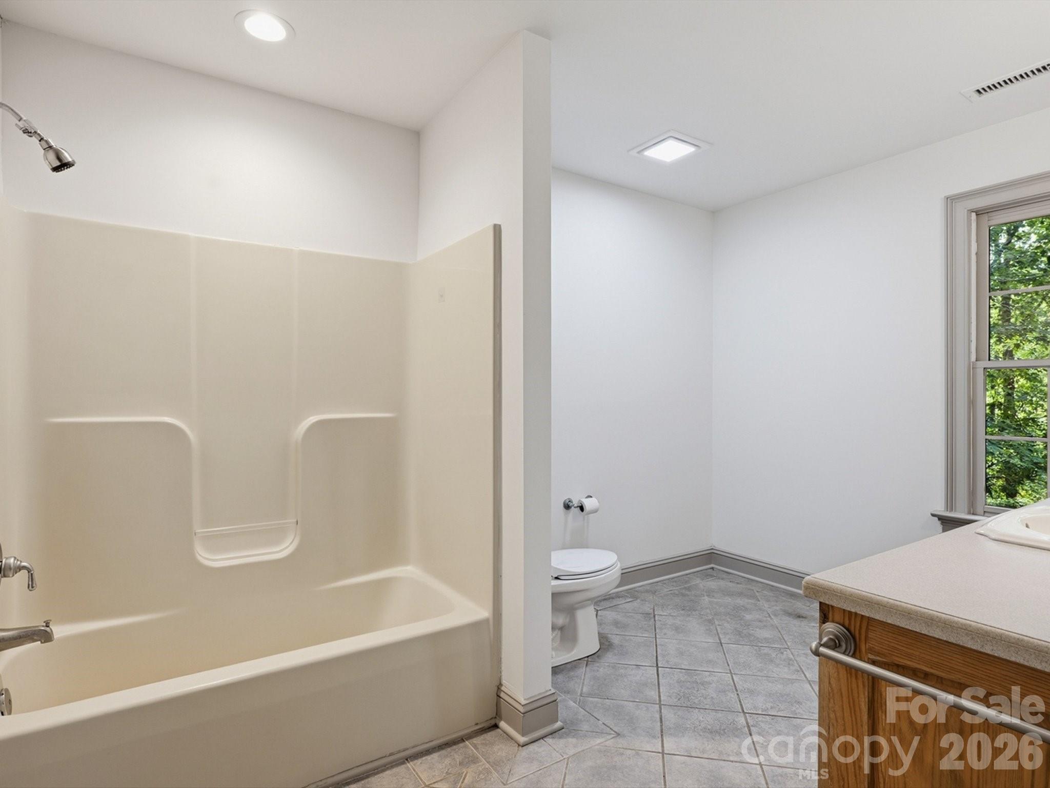 6717 Mccain Boulevard Property Photo 24