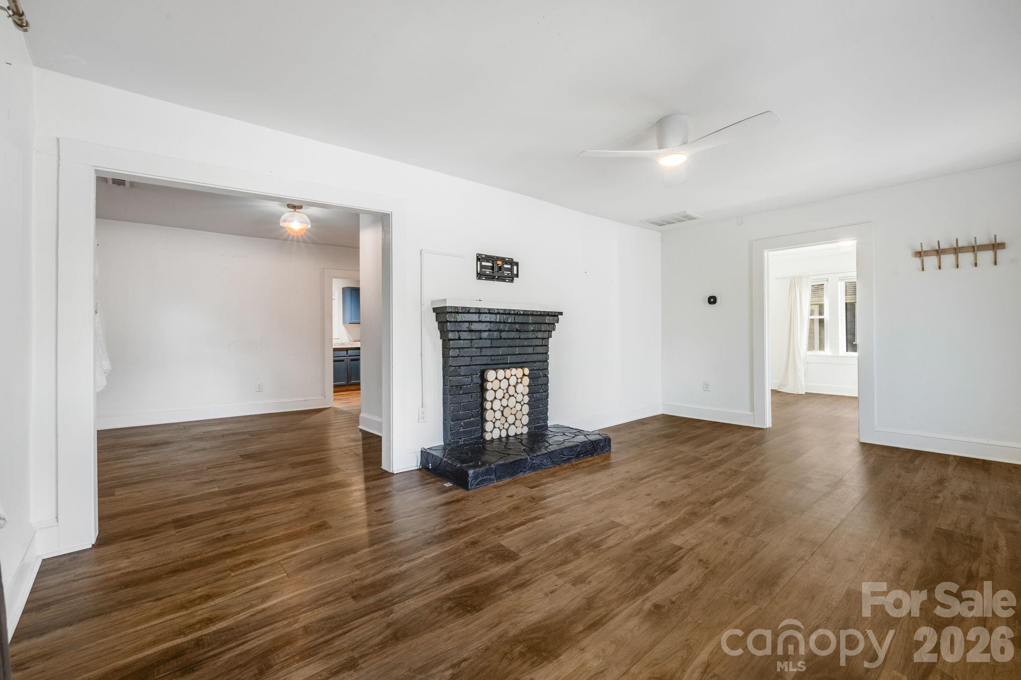 1148 Charlotte Highway Property Photo 11