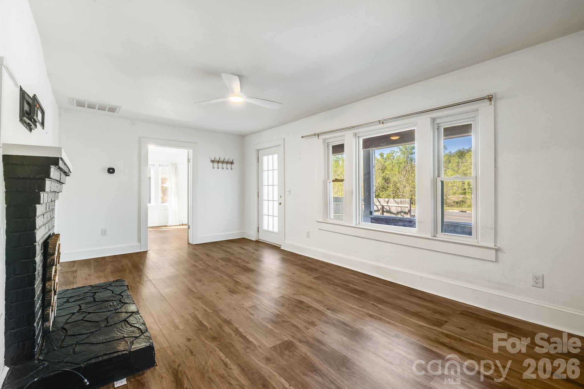 1148 Charlotte Highway Property Photo 12