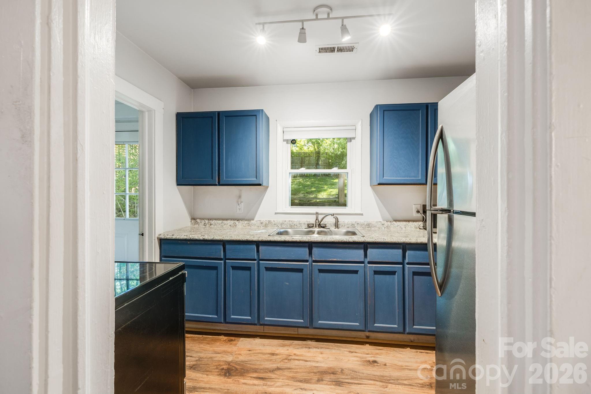 1148 Charlotte Highway Property Photo 16