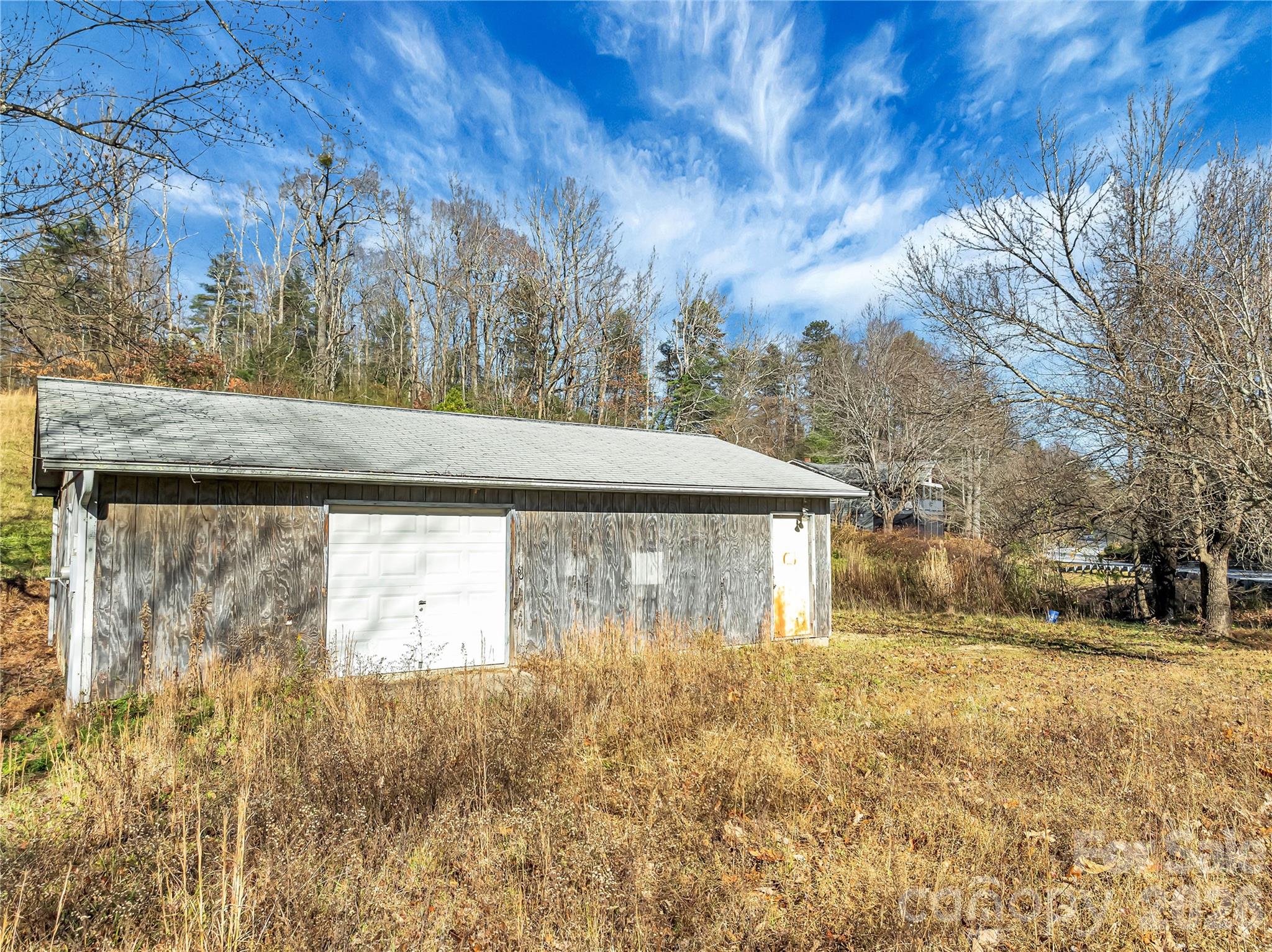 283 Ozone Drive Property Photo 8