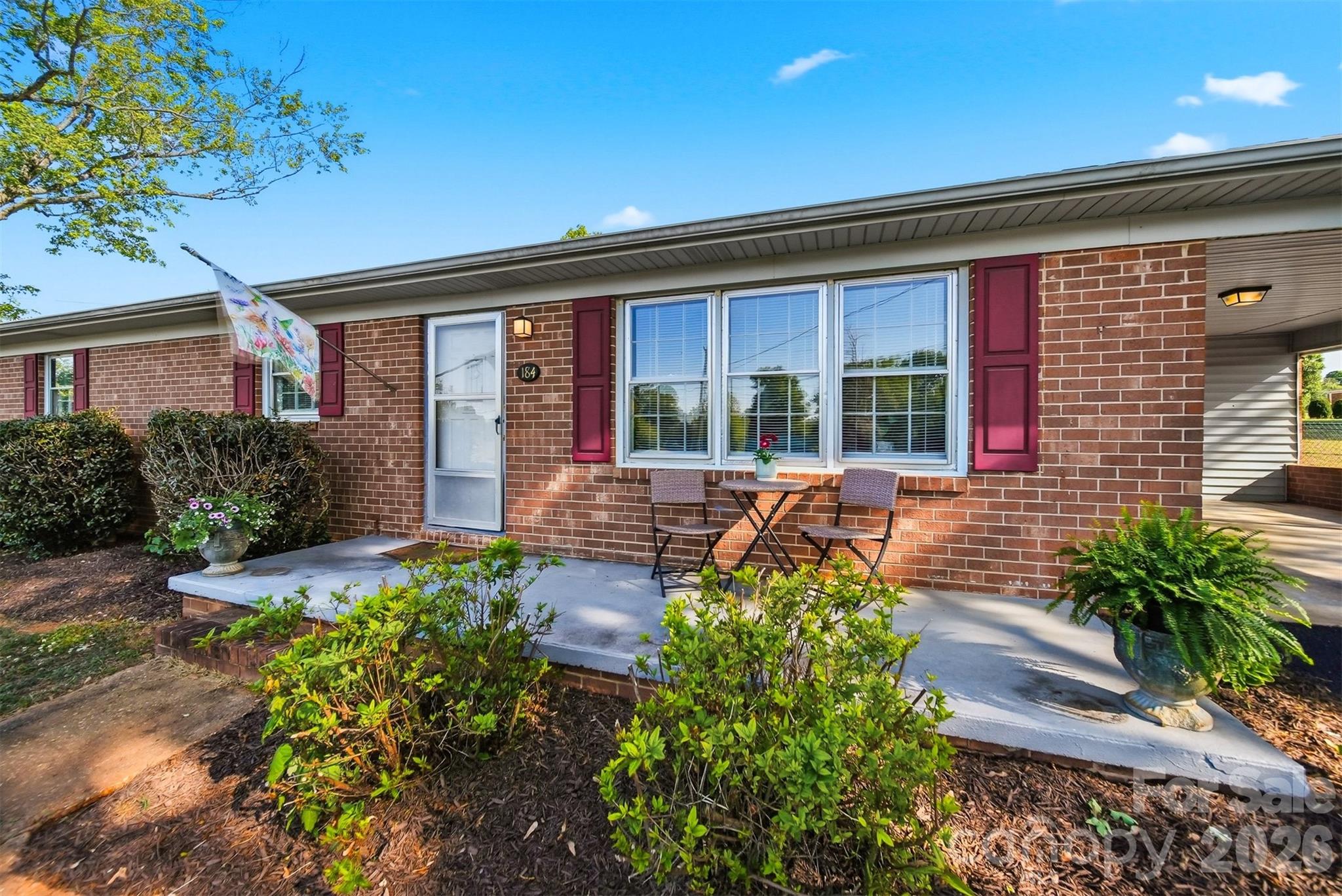 184 Edgegreen Court Property Photo 1