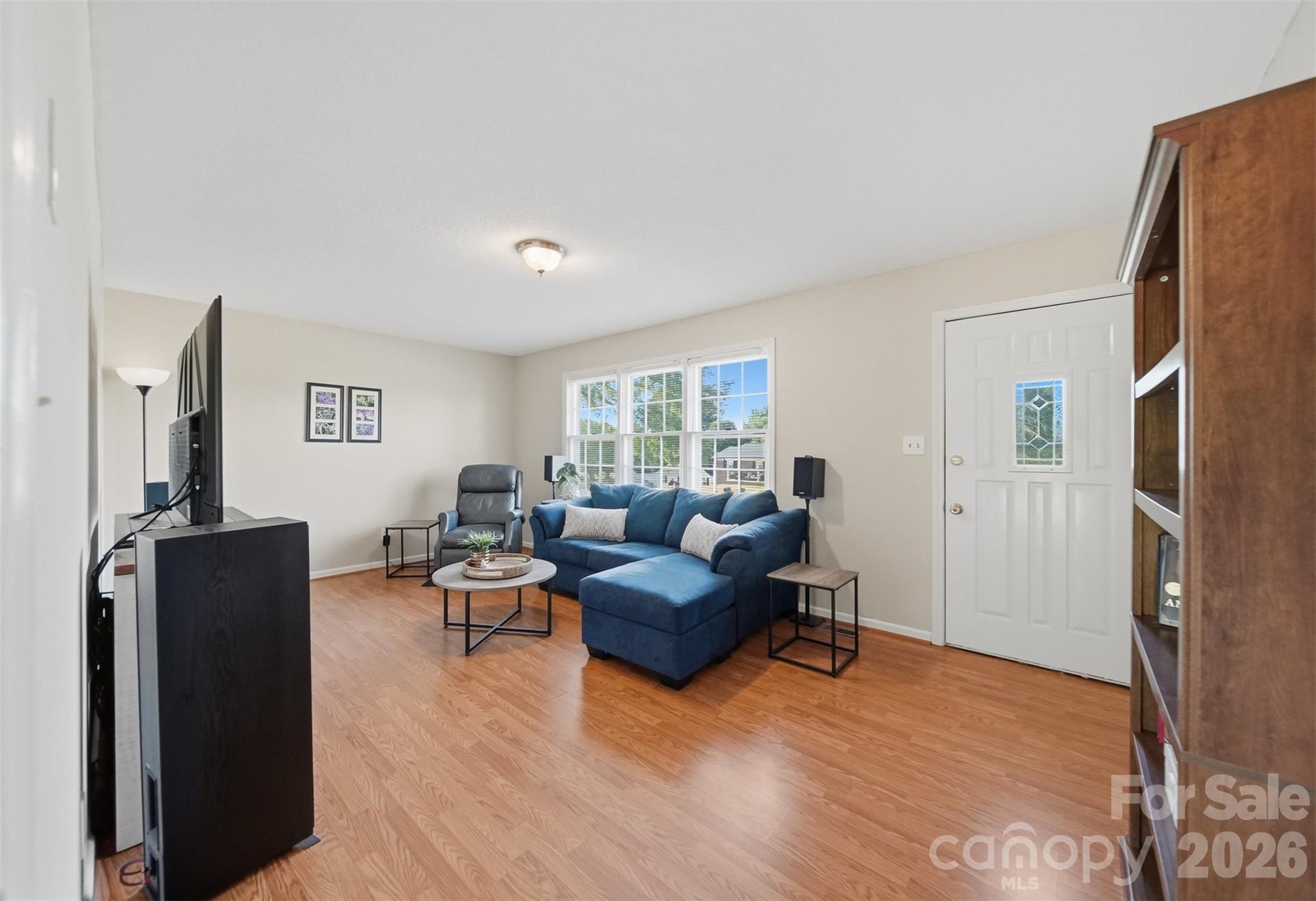 184 Edgegreen Court Property Photo 6