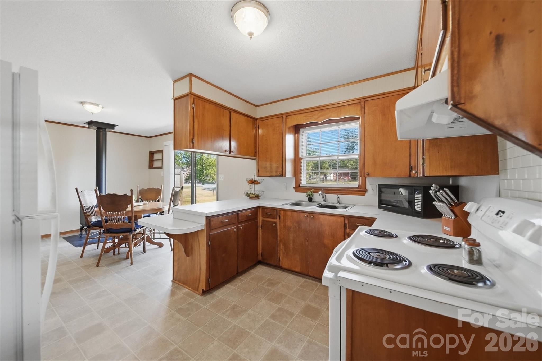 184 Edgegreen Court Property Photo 16