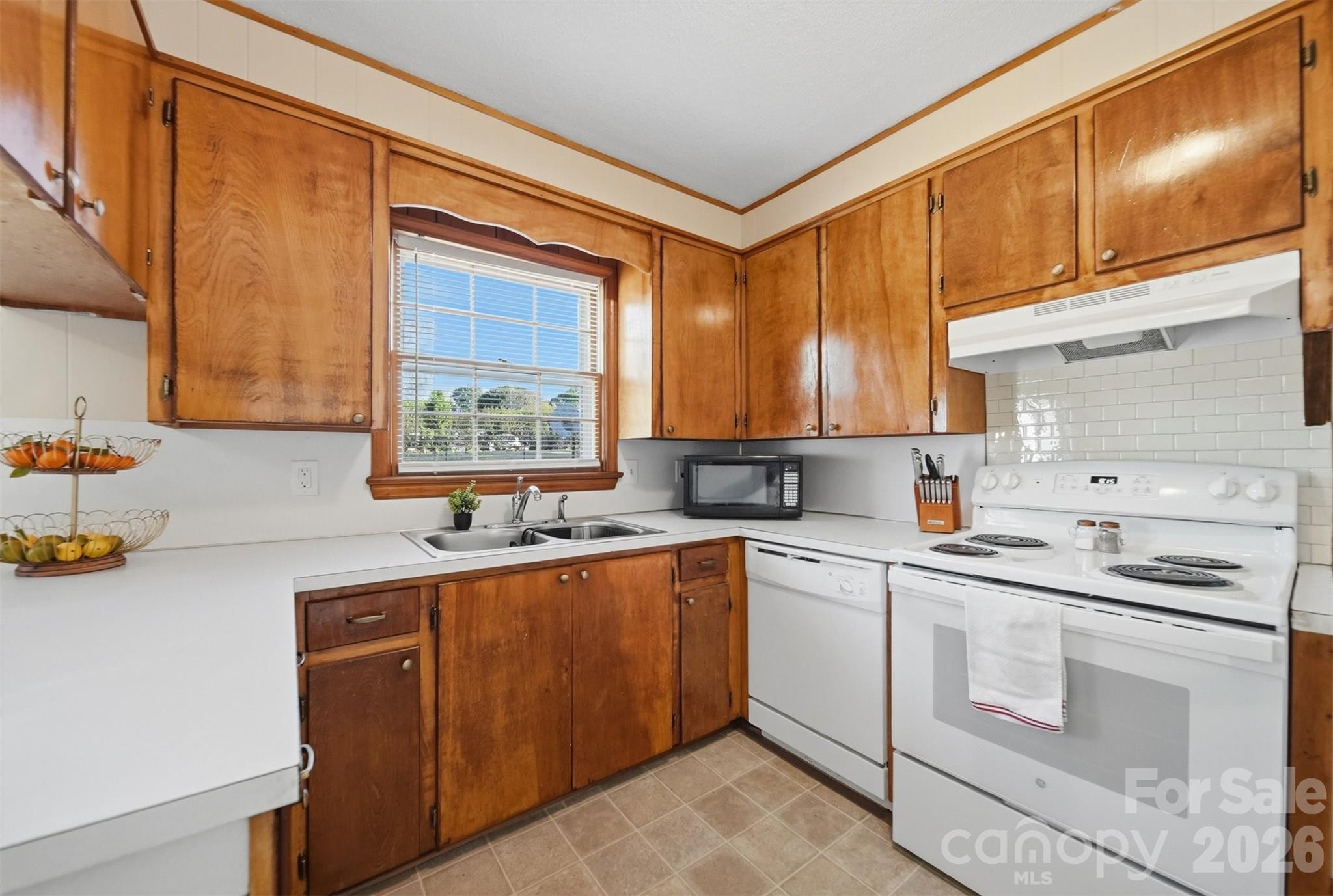 184 Edgegreen Court Property Photo 18