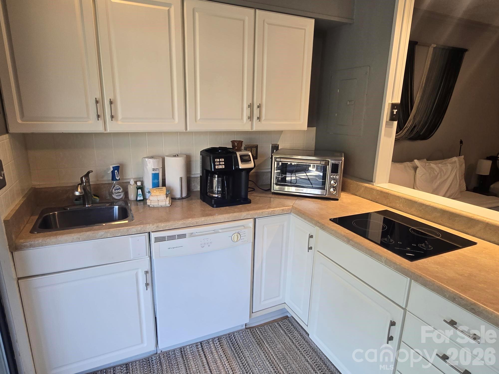 160 Whitney Boulevard 4 Property Photo 6