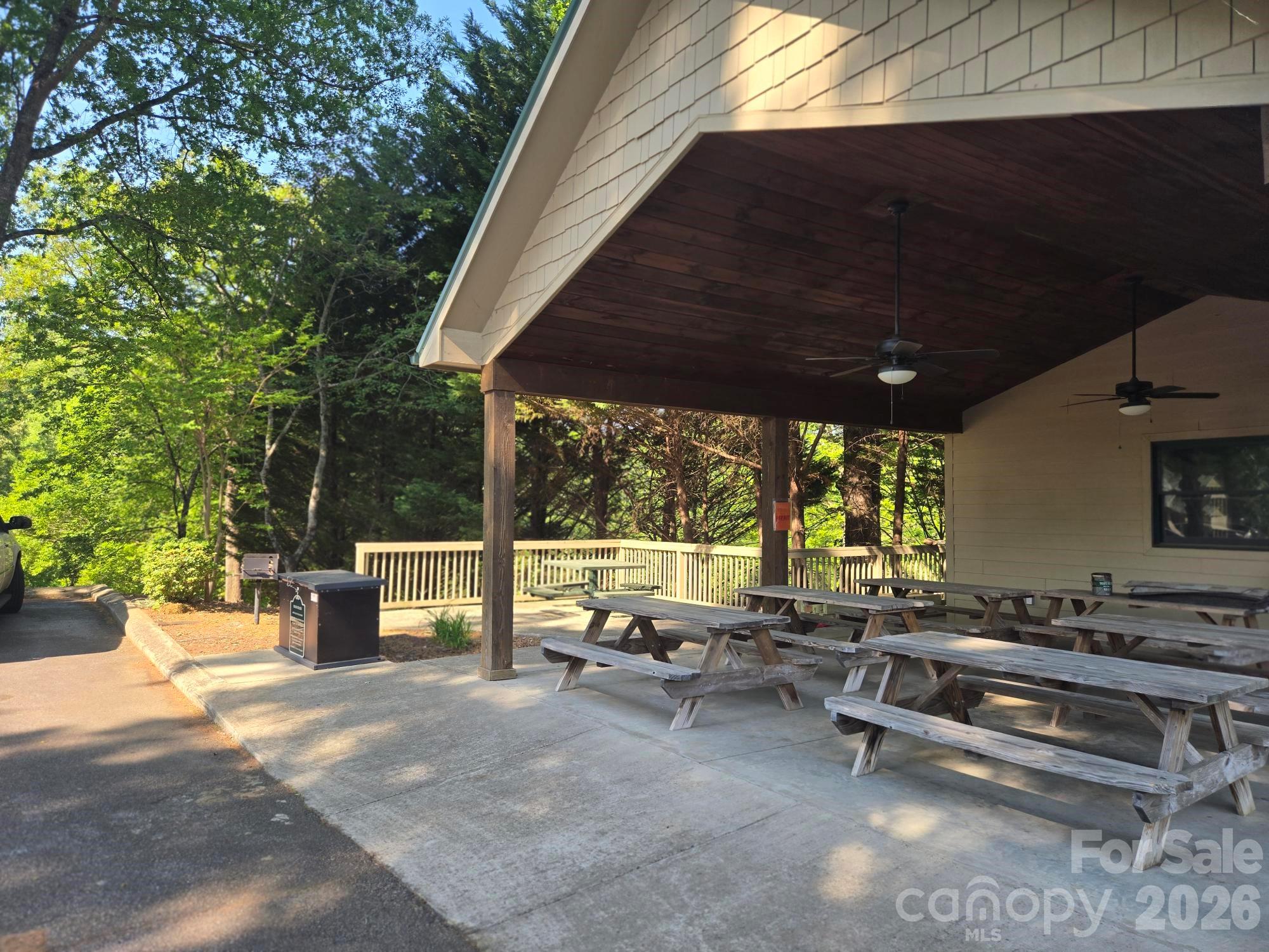 160 Whitney Boulevard 4 Property Photo 8