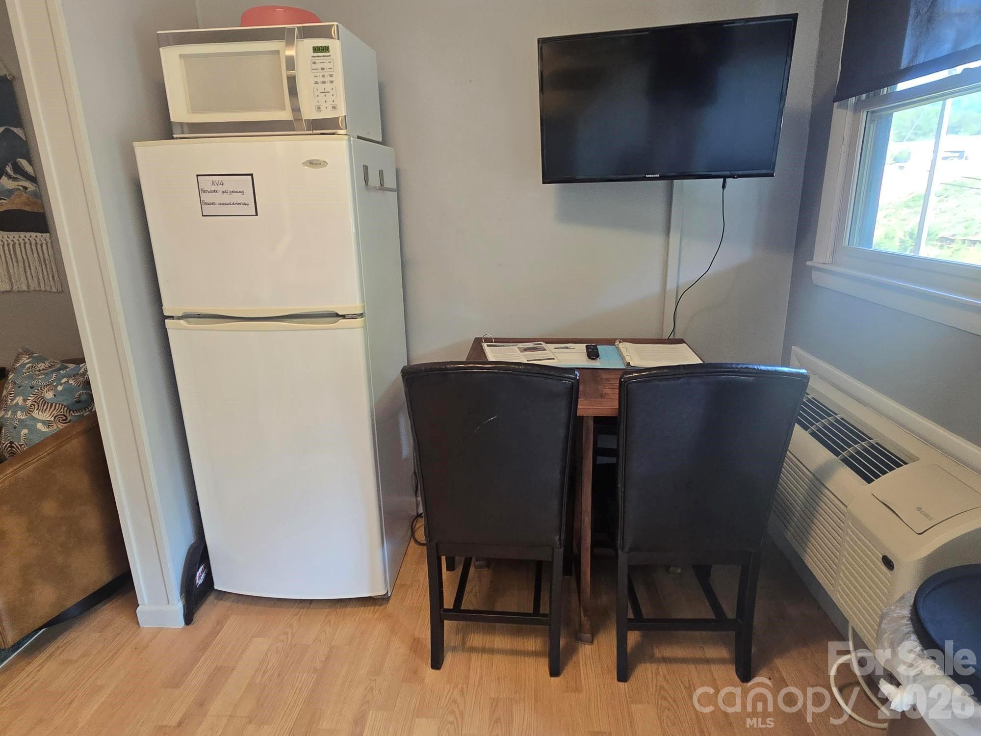160 Whitney Boulevard 4 Property Photo 9
