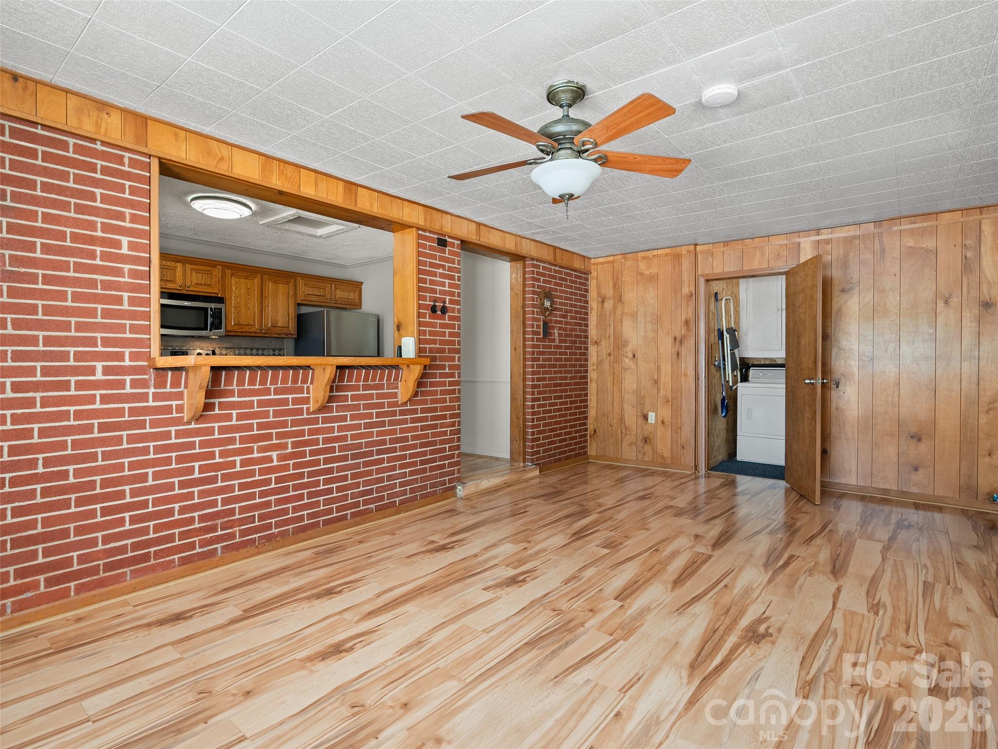 17 W Farley Street Property Photo 11