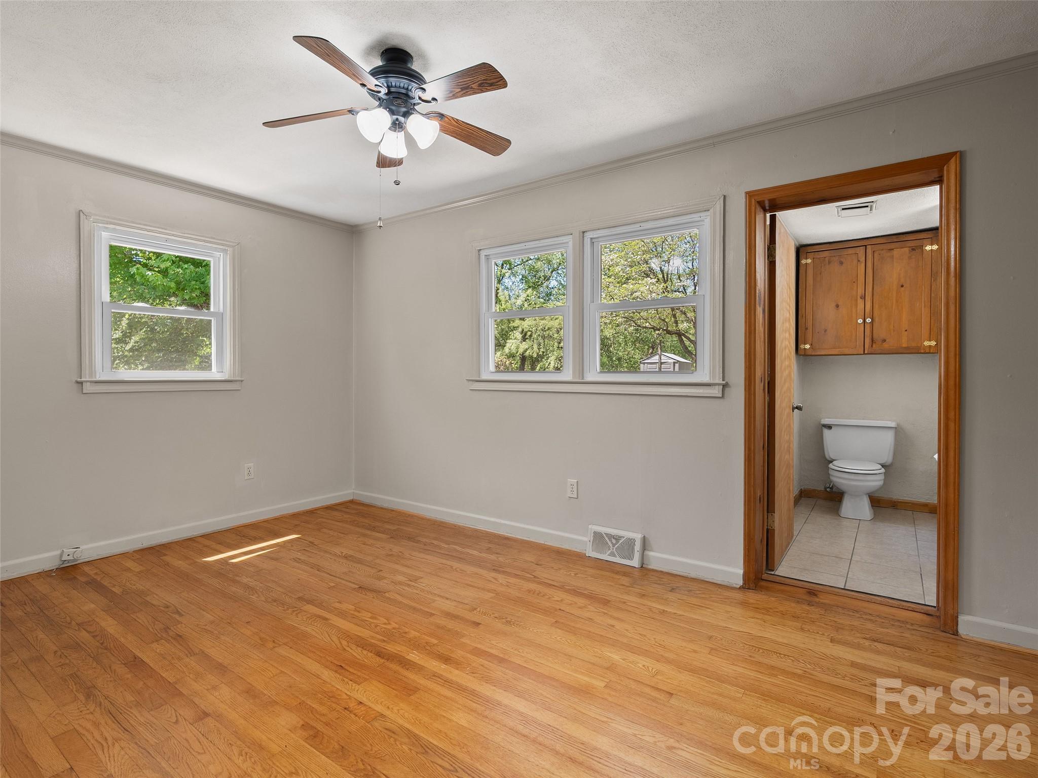 17 W Farley Street Property Photo 18