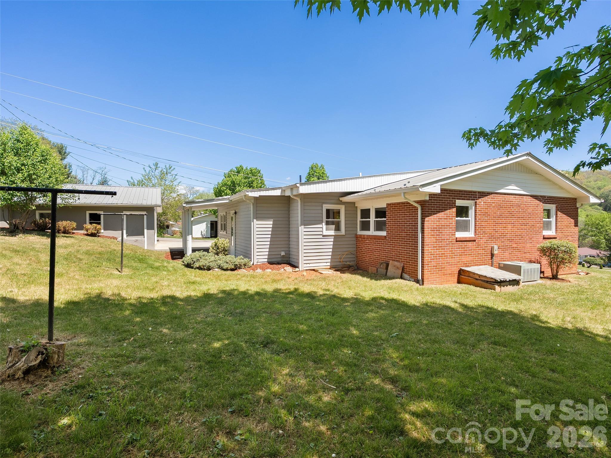 17 W Farley Street Property Photo 22