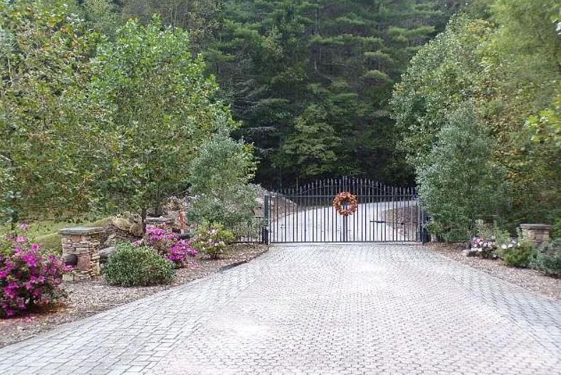 100 Black Bear Ridge Trail Property Photo 4