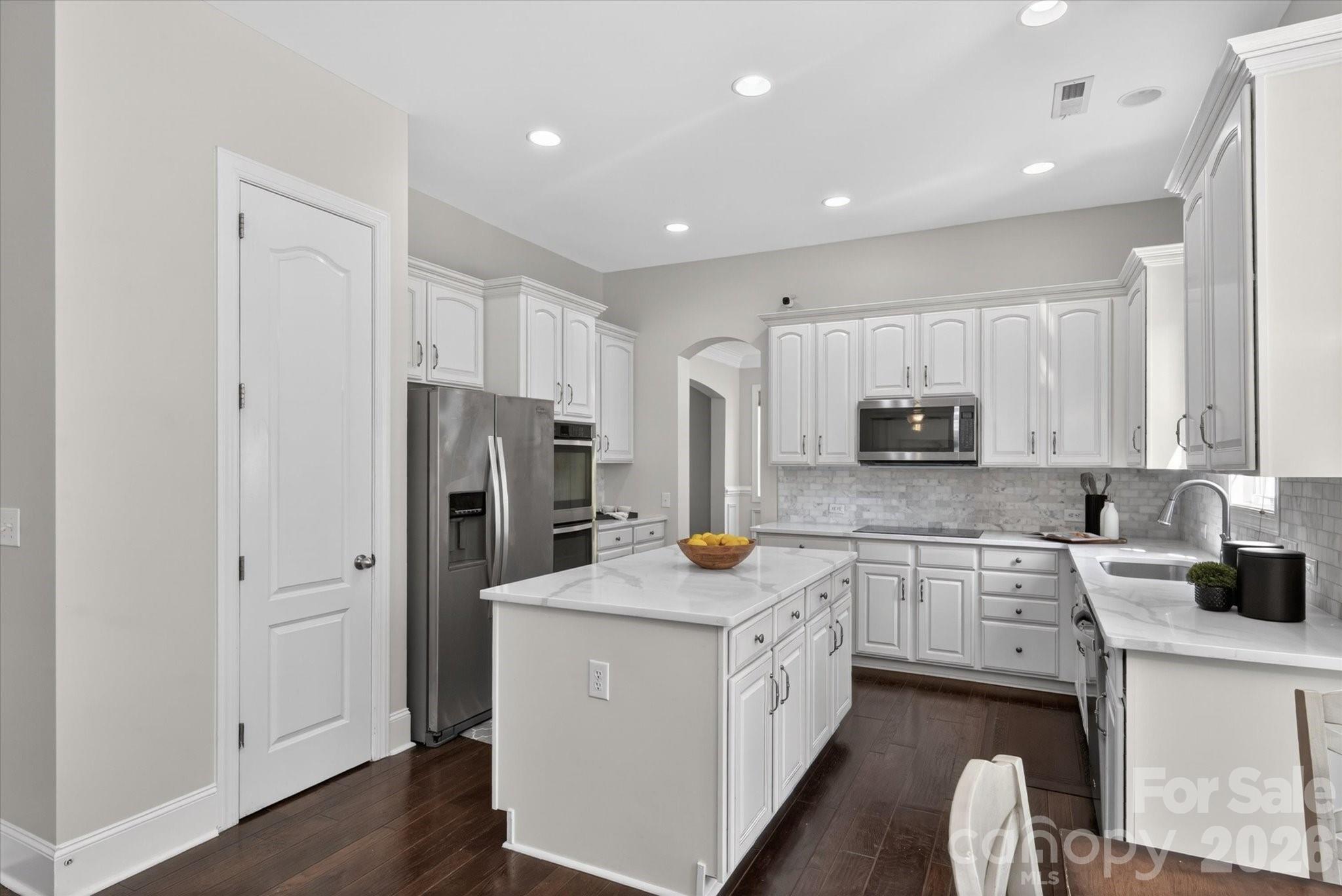 4936 Hawk Shadow Lane Property Photo 12