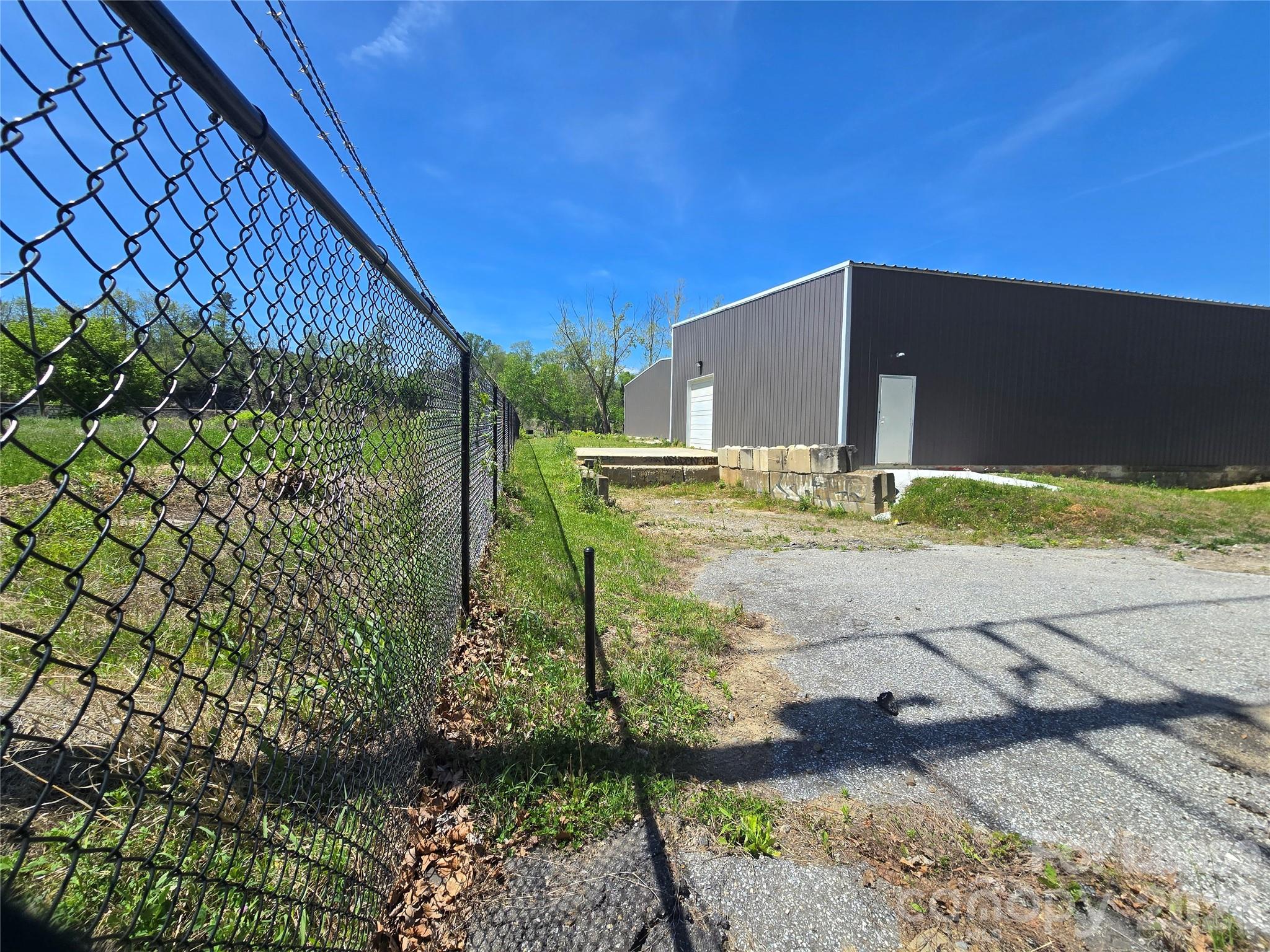 440 Riverside Drive Property Photo 11