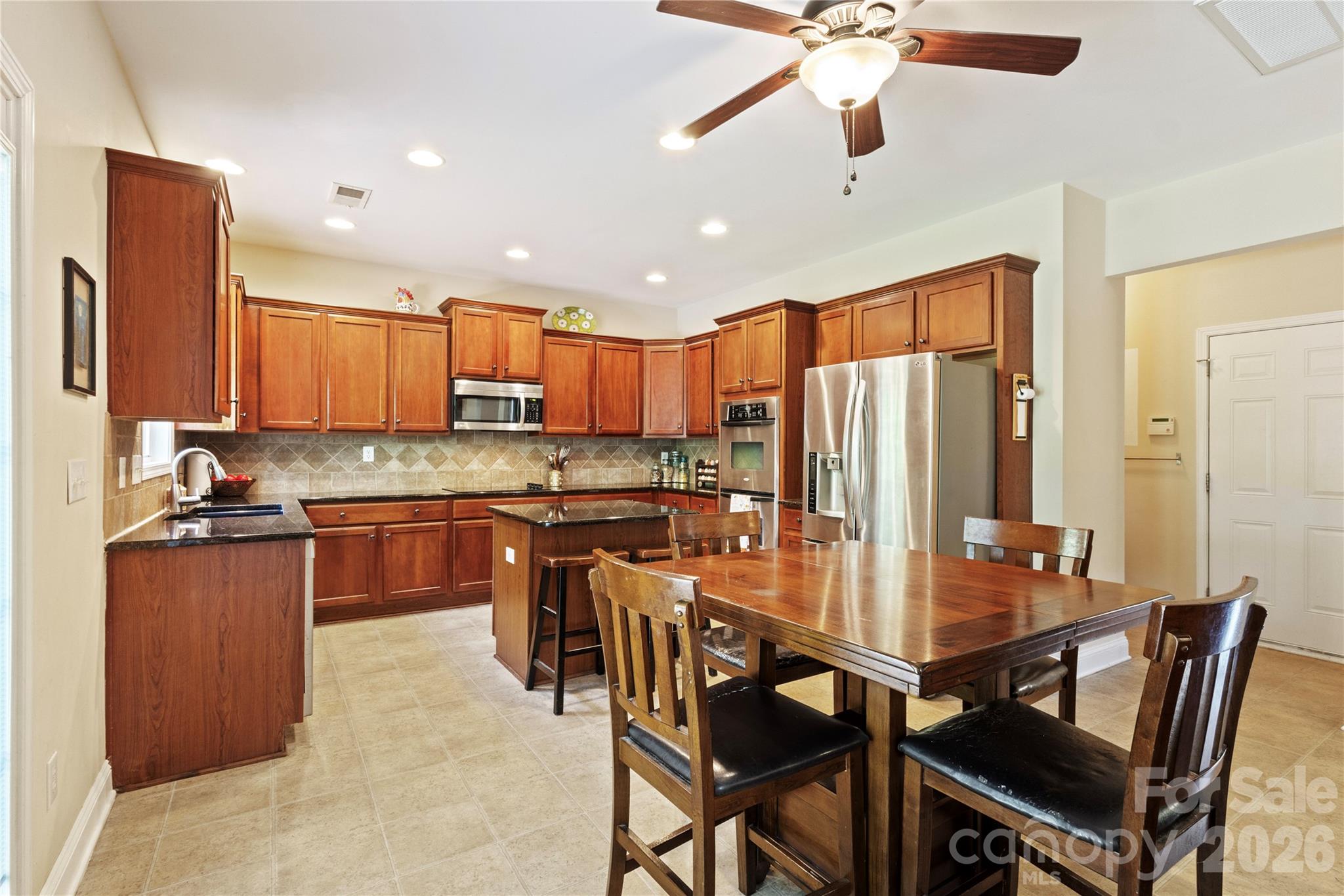 8458 Mossy Cup Trail Property Photo 13
