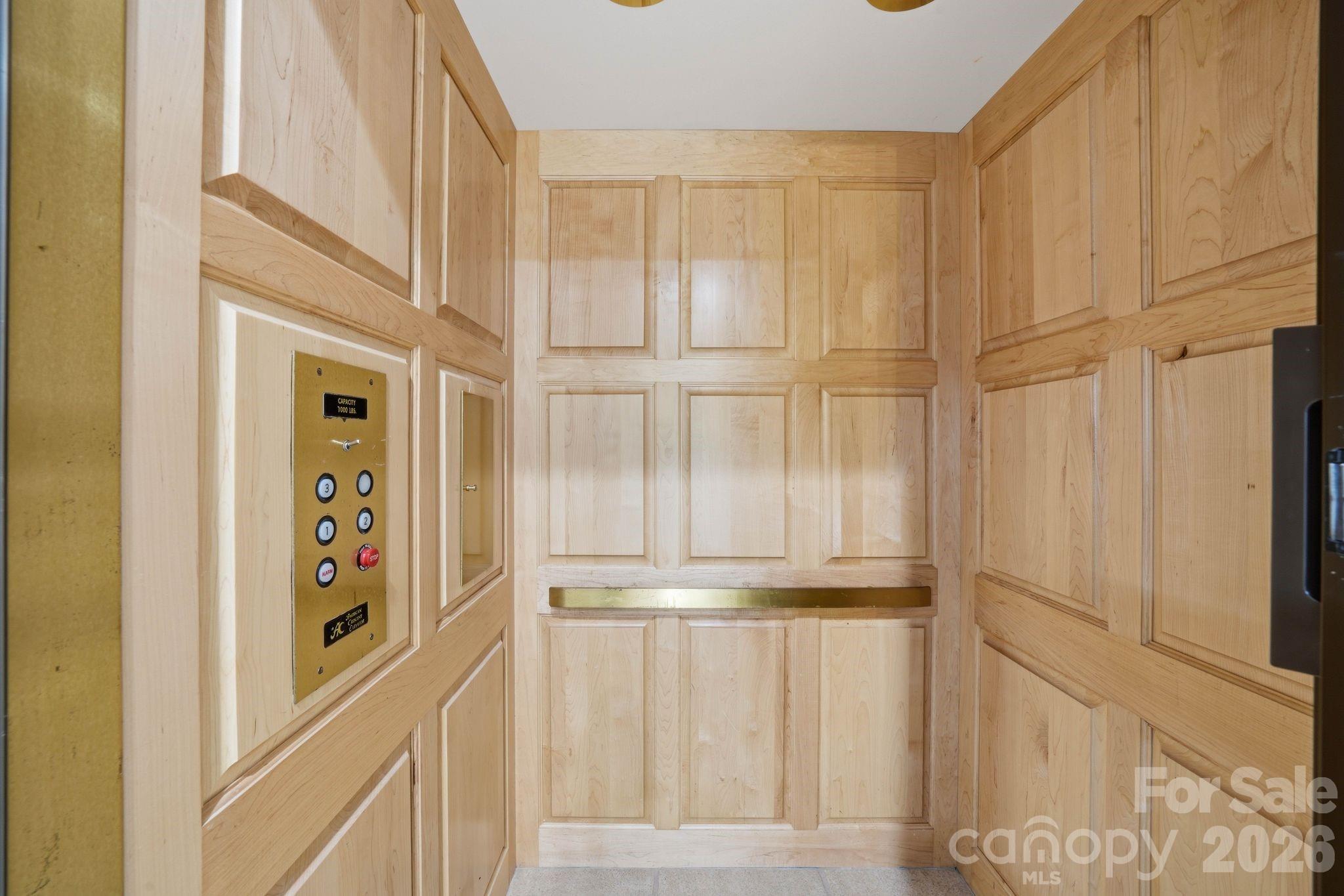 1120 Chollywood Drive Property Photo 6