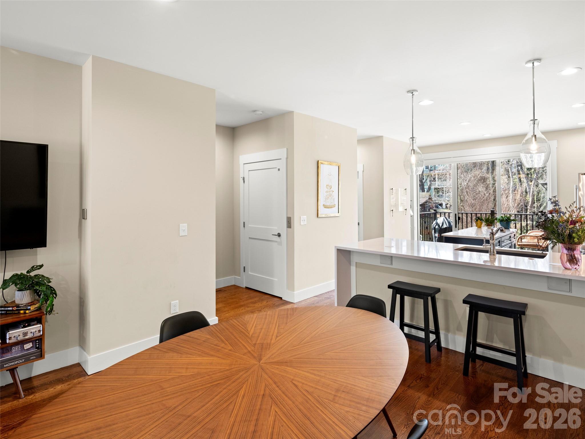 221 Broadway Street Property Photo 6